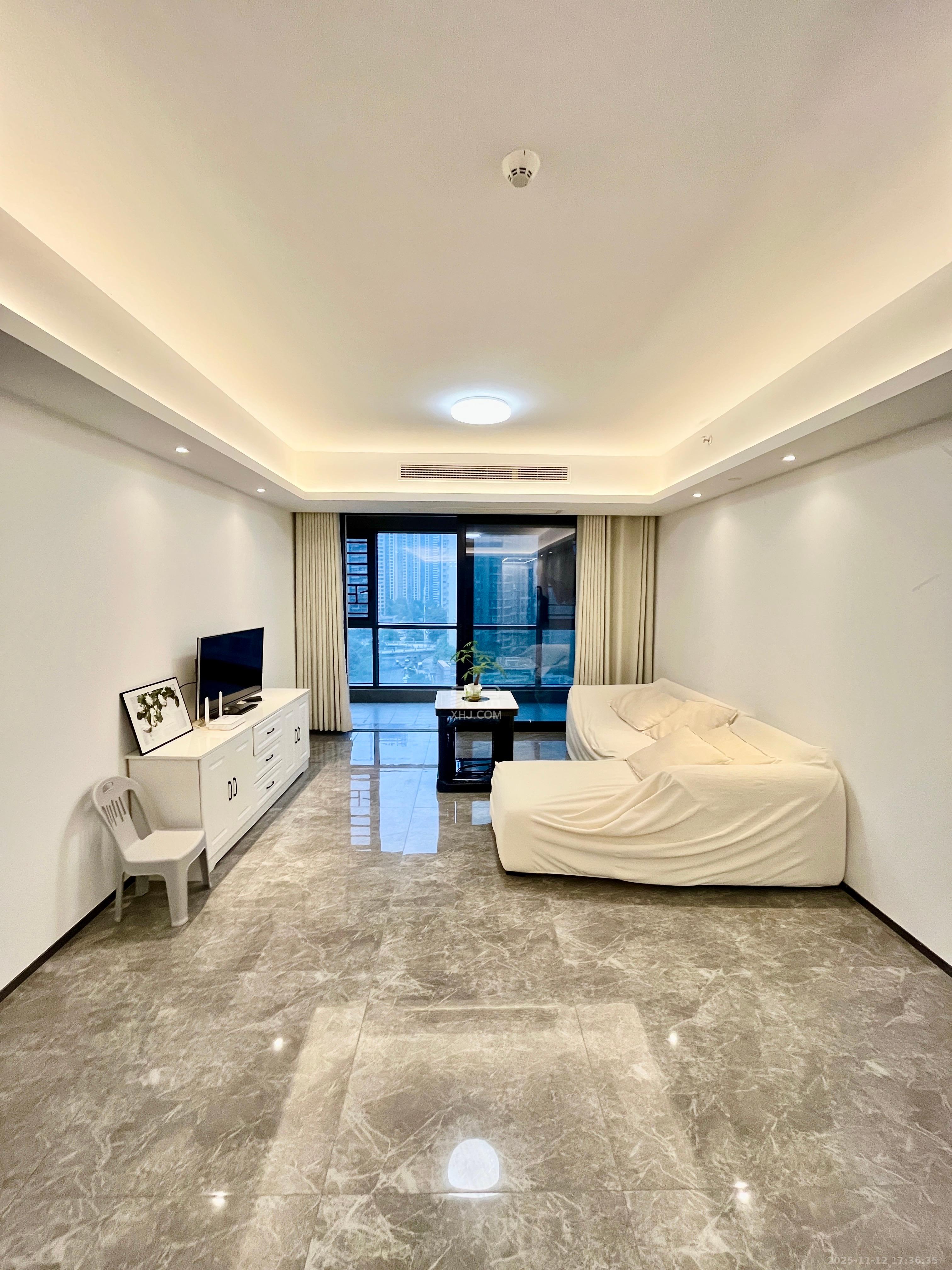 北辰瀚江府  4室2厅2卫    5000.0元/月