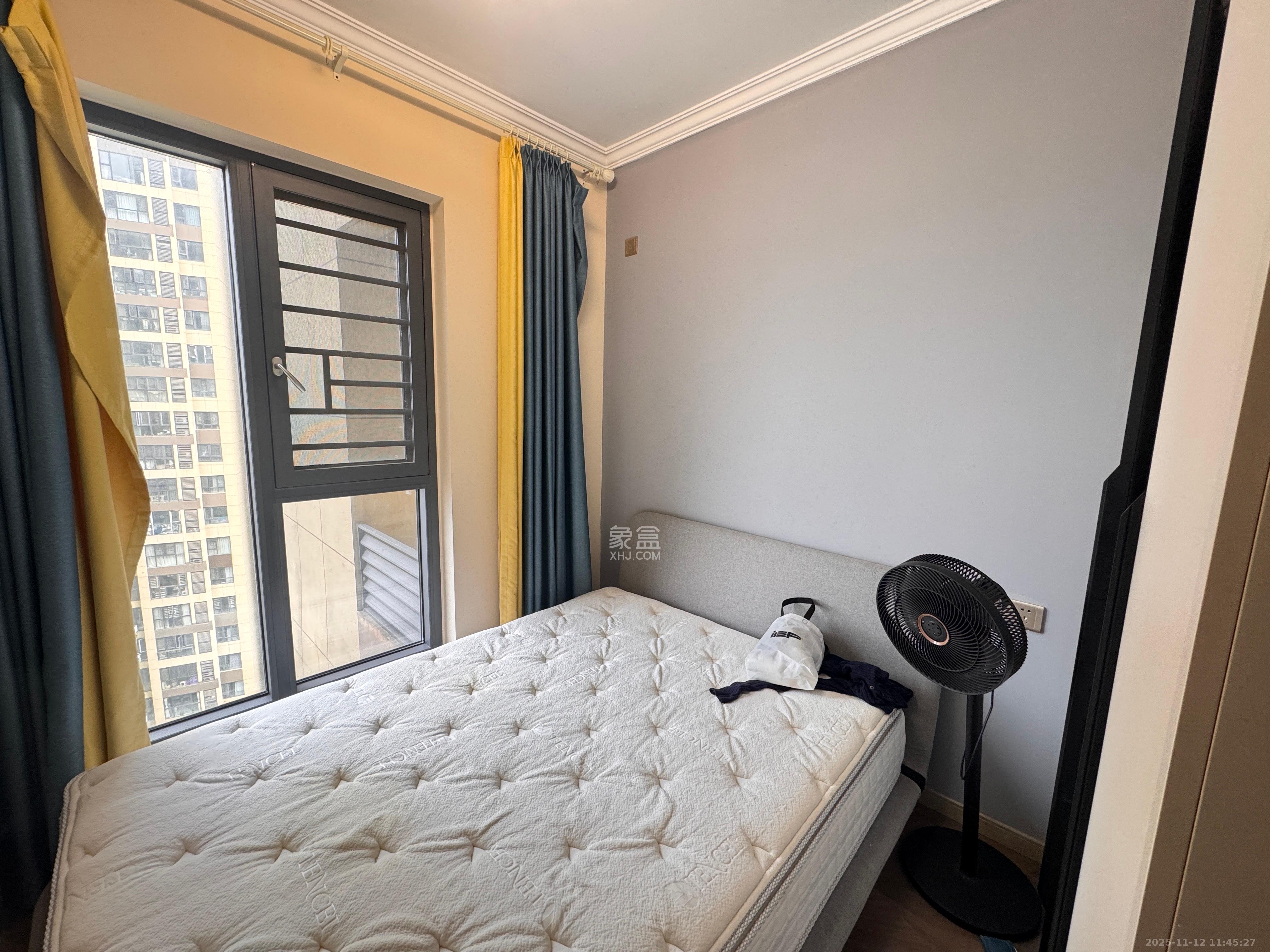 卓越蔚蓝城邦  3室2厅2卫    2800.0元/月室内图