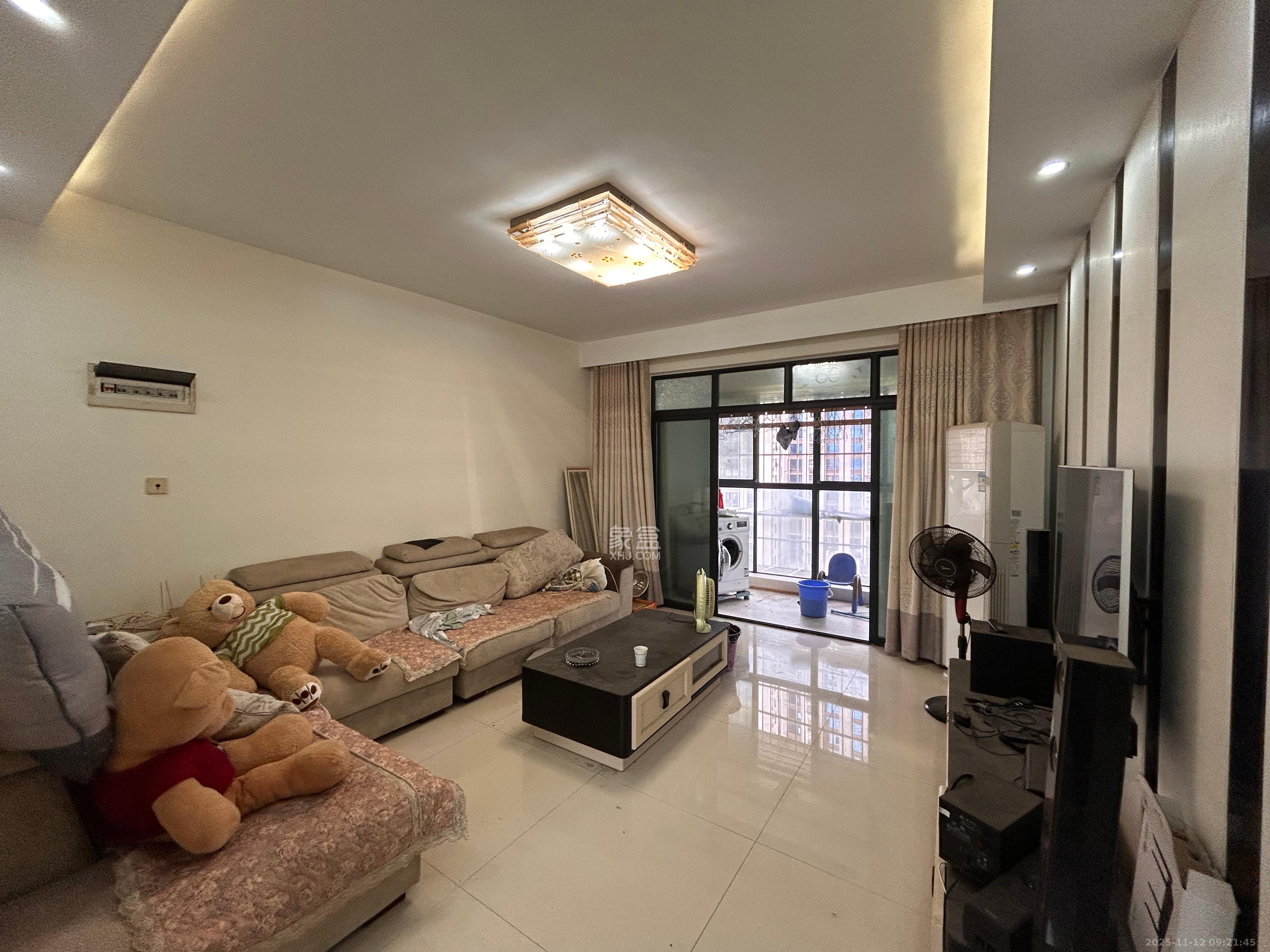 天元涉外景园B区  3室2厅2卫    2600.0元/月室内图