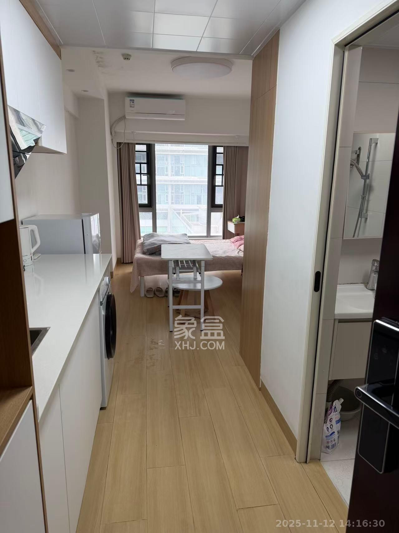 保利天禧EF区  1室1厅1卫    1500.0元/月室内图