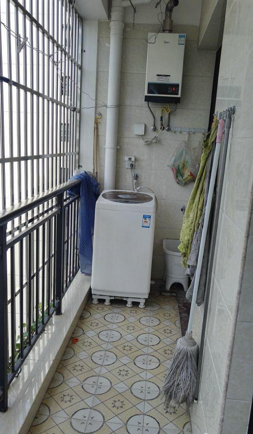 瑞园二期 3室2厅2卫 2700.0元/月 瑞园二期 3室2厅2卫 2700.0元/月室内图