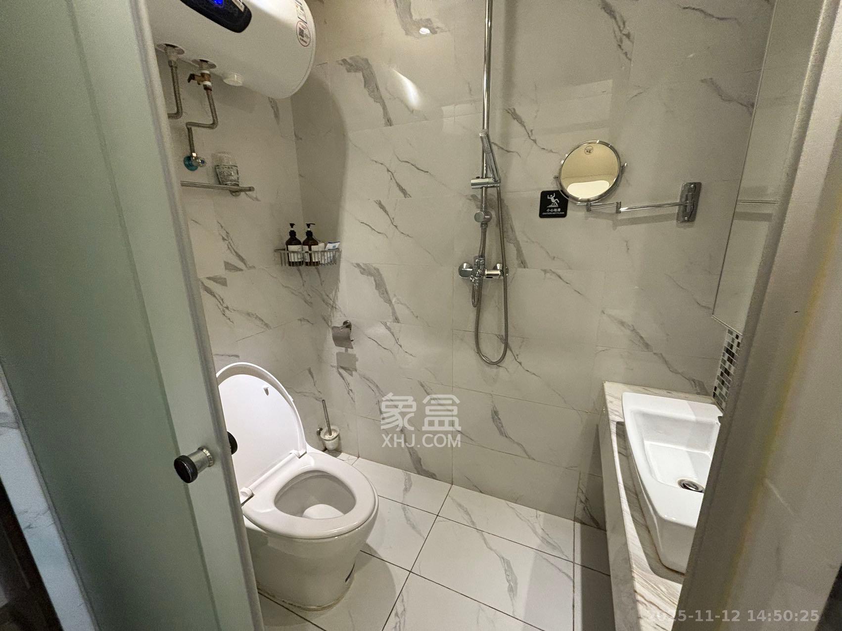 恒大誉府(融誉商业中心) 1室1厅1卫 1700.0元/月 恒大誉府(融誉商业中心) 1室1厅1卫 1700.0元/月室内图