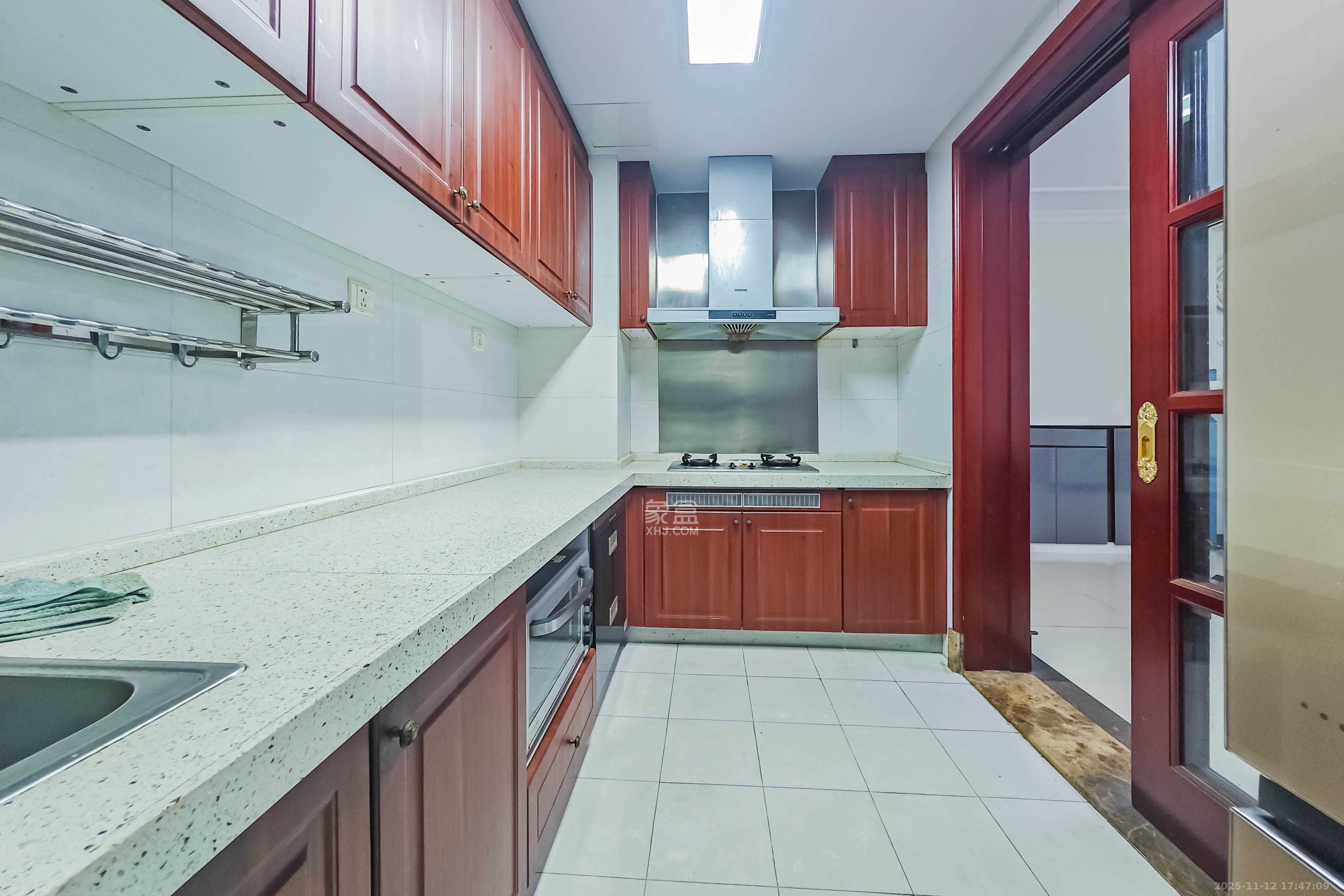 恒大绿洲 3室2厅1卫 128.0万 恒大绿洲 3室2厅1卫 128.0万厨房