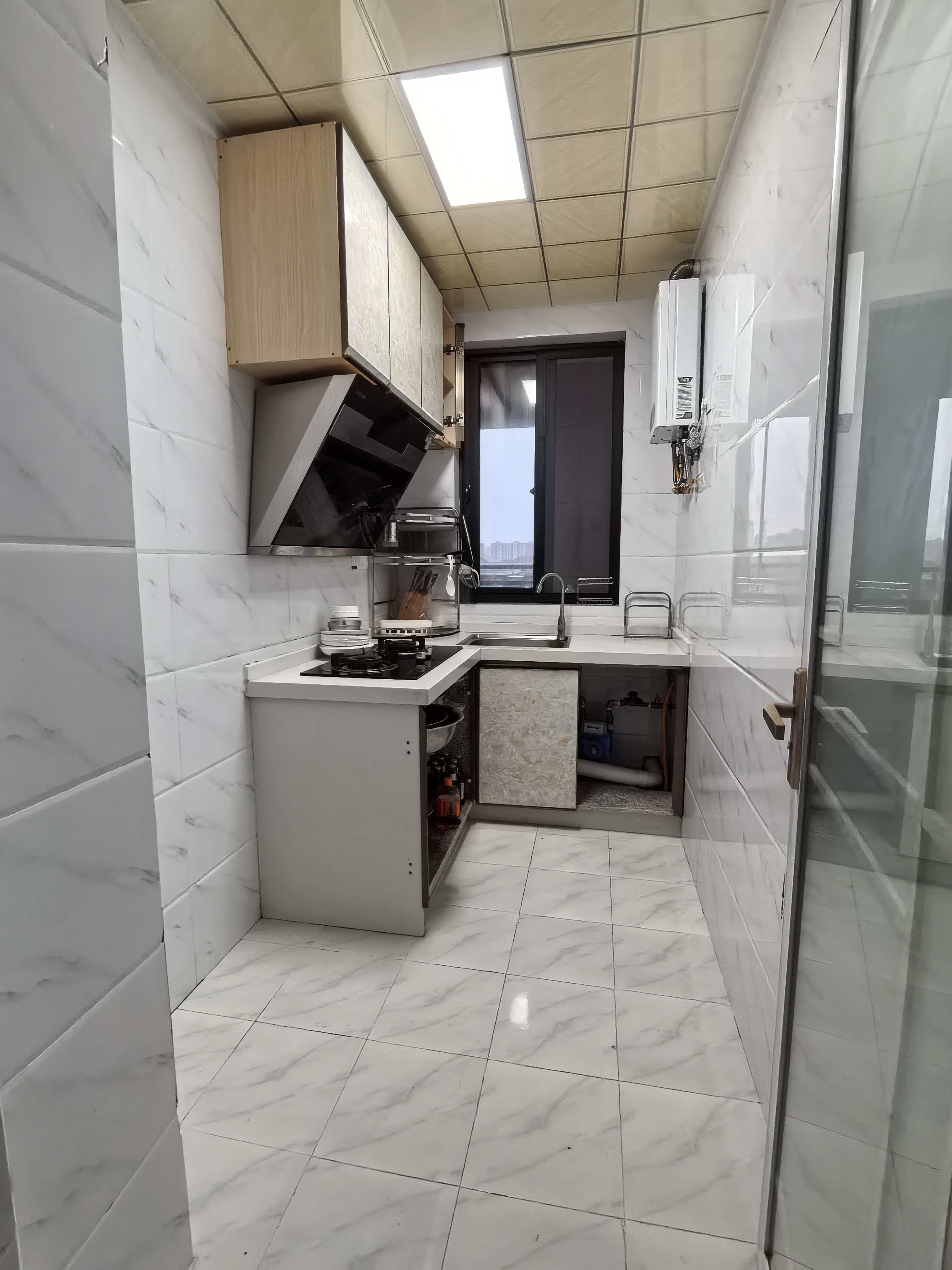 滨海新天地 1室1厅1卫 1900.0元/月 滨海新天地 1室1厅1卫 1900.0元/月室内图