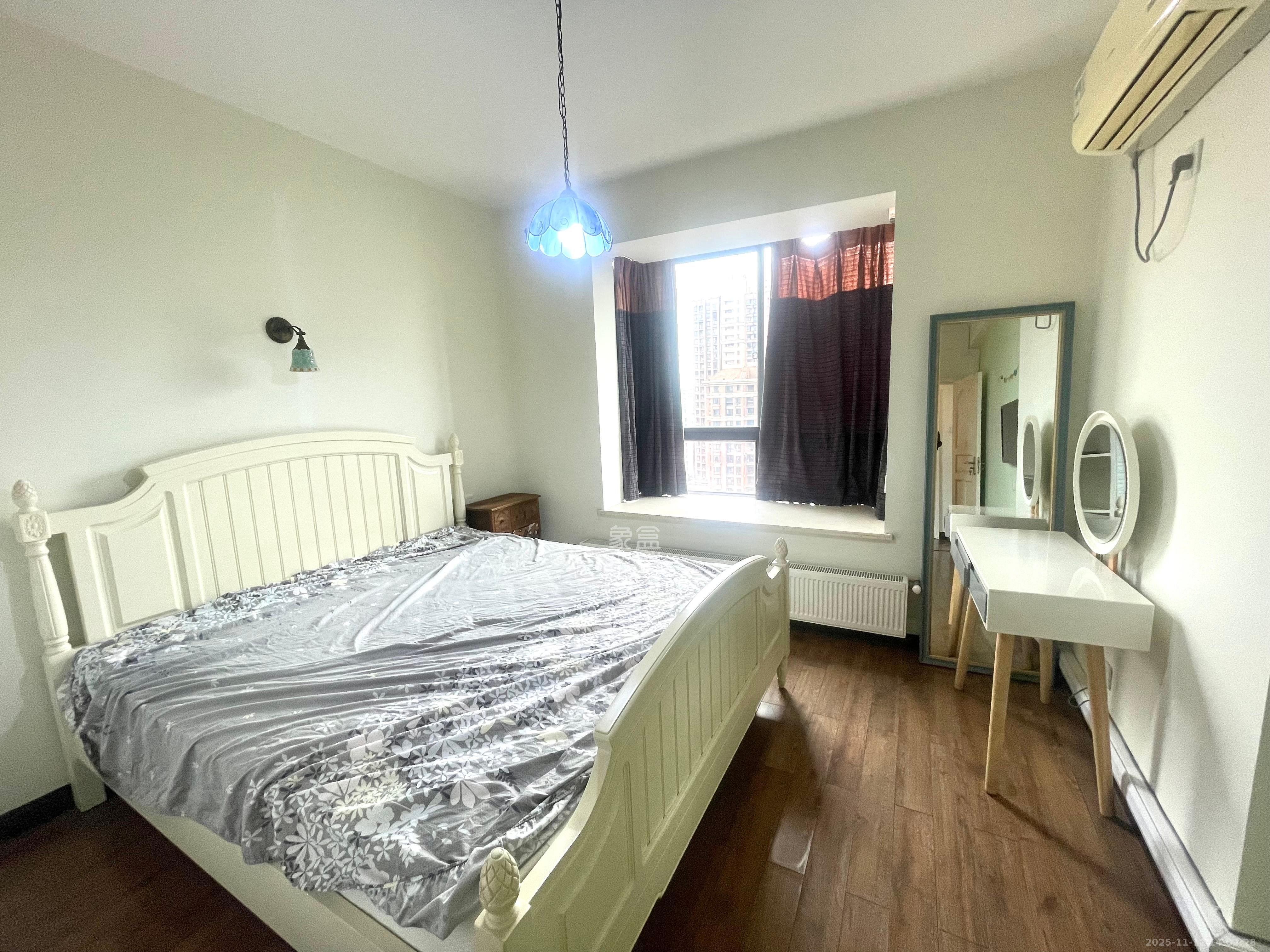 华润凤凰城一期  2室1厅1卫    1700.0元/月室内图