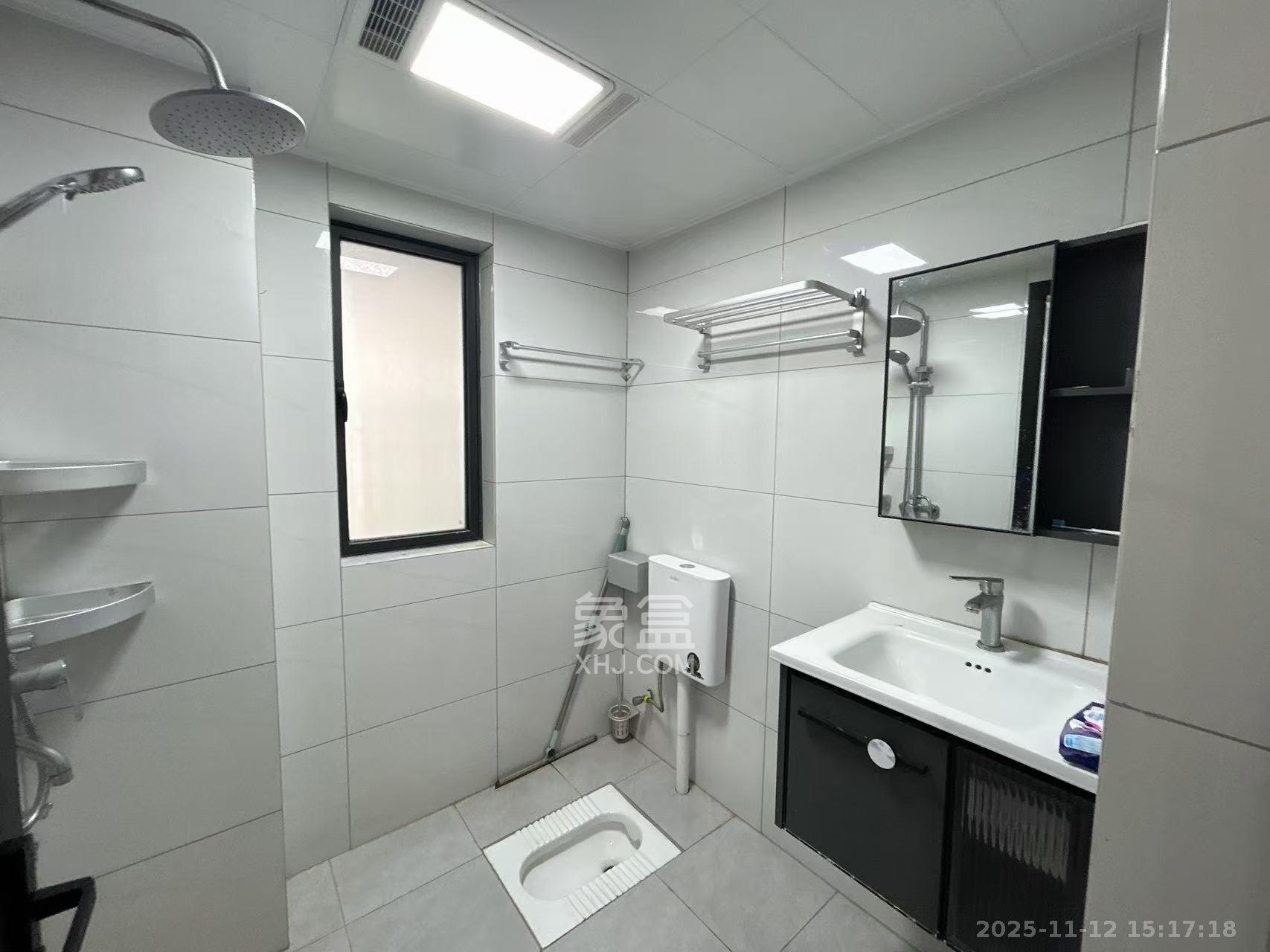 旭日嘉苑 2室1厅1卫 2200.0元/月 旭日嘉苑 2室1厅1卫 2200.0元/月室内图