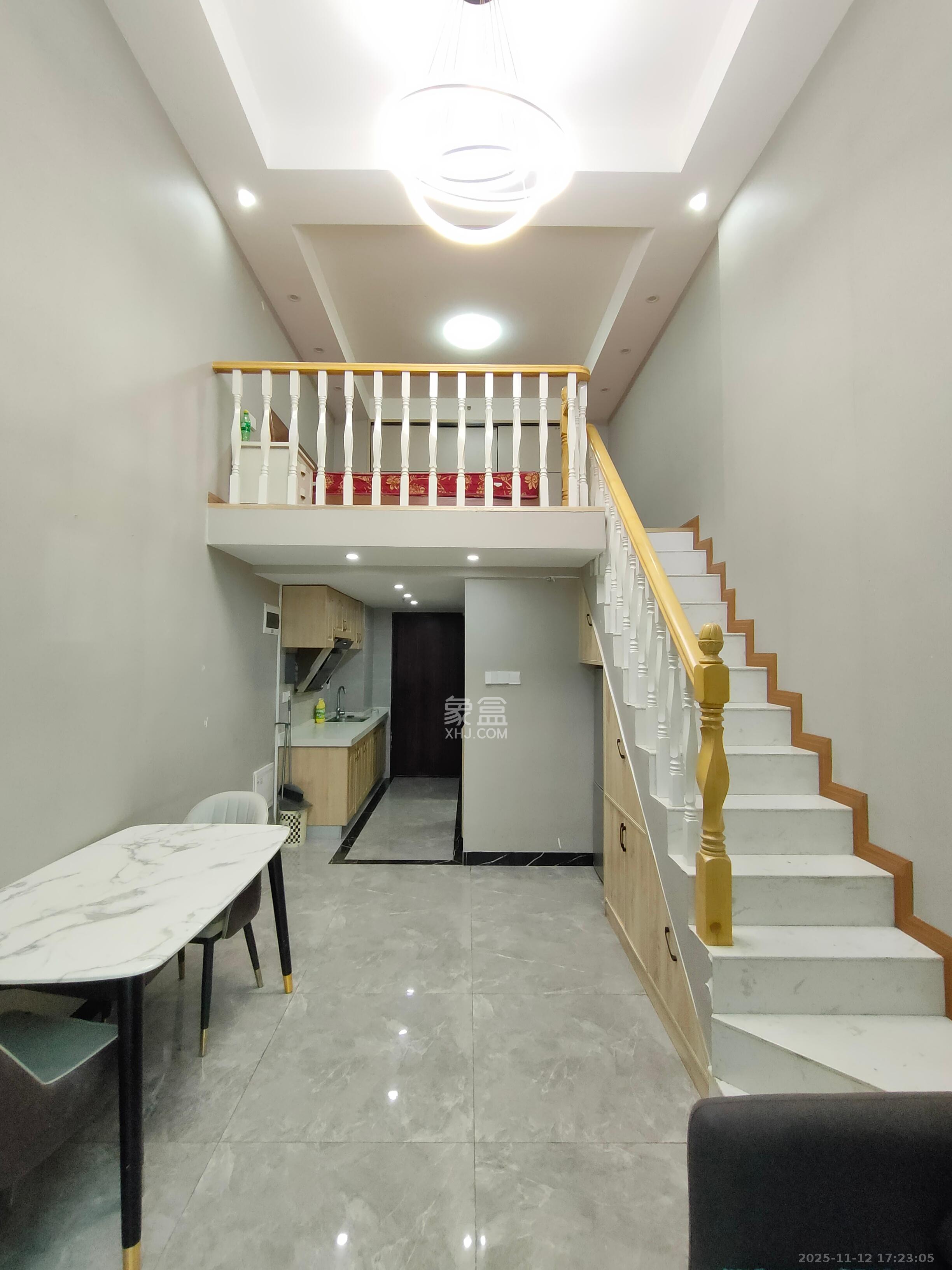 东盈商业广场(华泉城市广场) 1室0厅1卫 2000.0元/月 东盈商业广场(华泉城市广场) 1室0厅1卫 2000.0元/月室内图