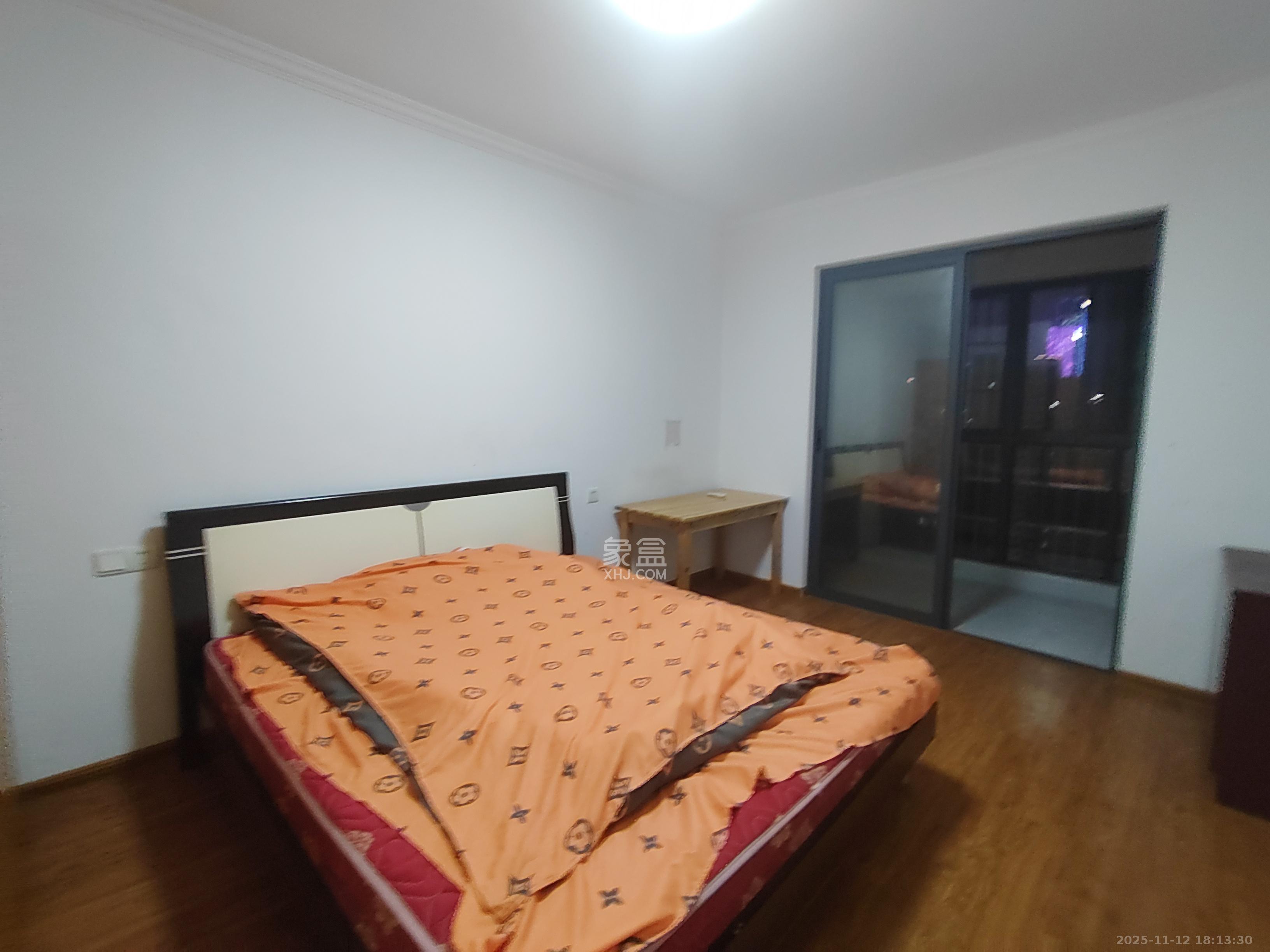 岳华新苑 3室2厅2卫 2700.0元/月 岳华新苑 3室2厅2卫 2700.0元/月室内图