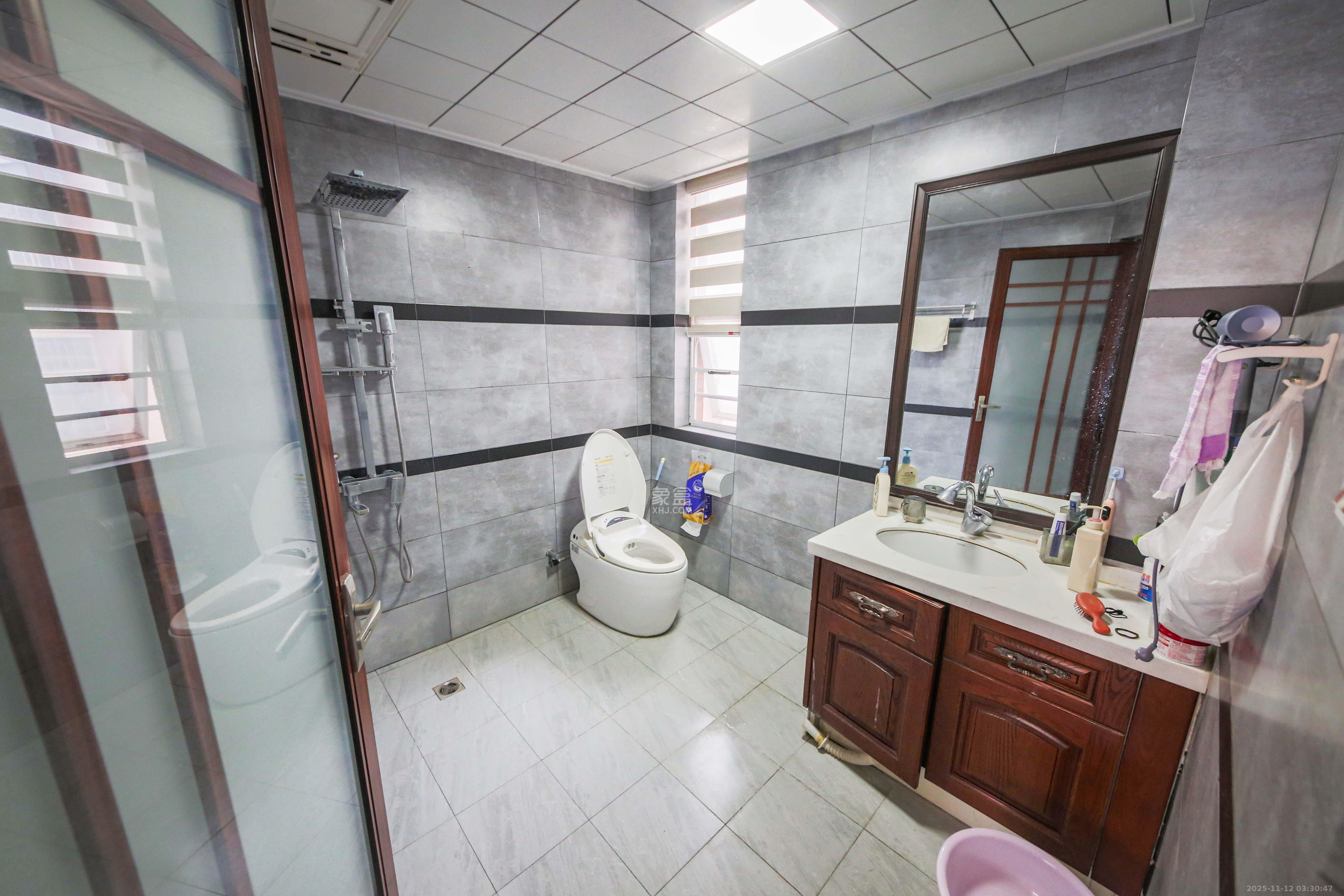 升远君尚嘉筑 5室2厅2卫 178.8万 升远君尚嘉筑 5室2厅2卫 178.8万卫生间