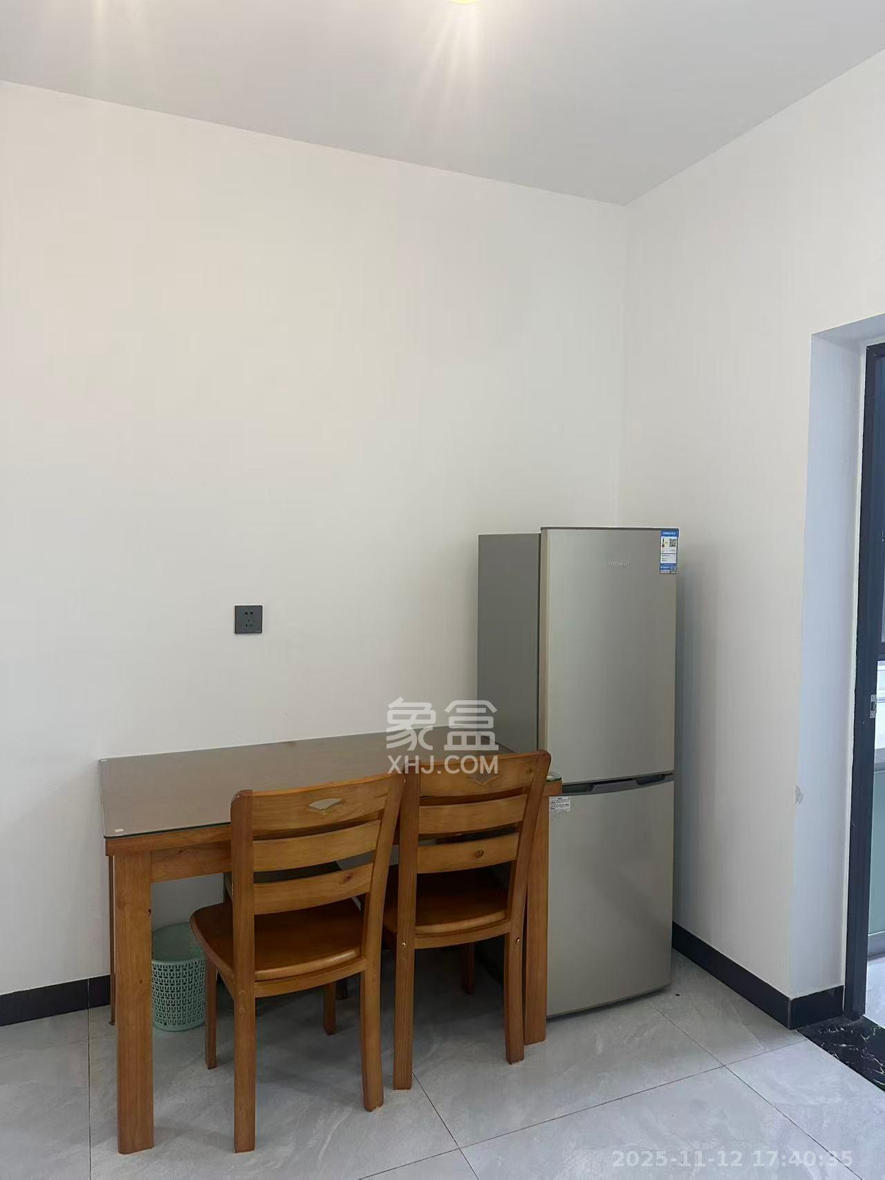 金科世界城 3室2厅1卫 1800.0元/月 金科世界城 3室2厅1卫 1800.0元/月室内图