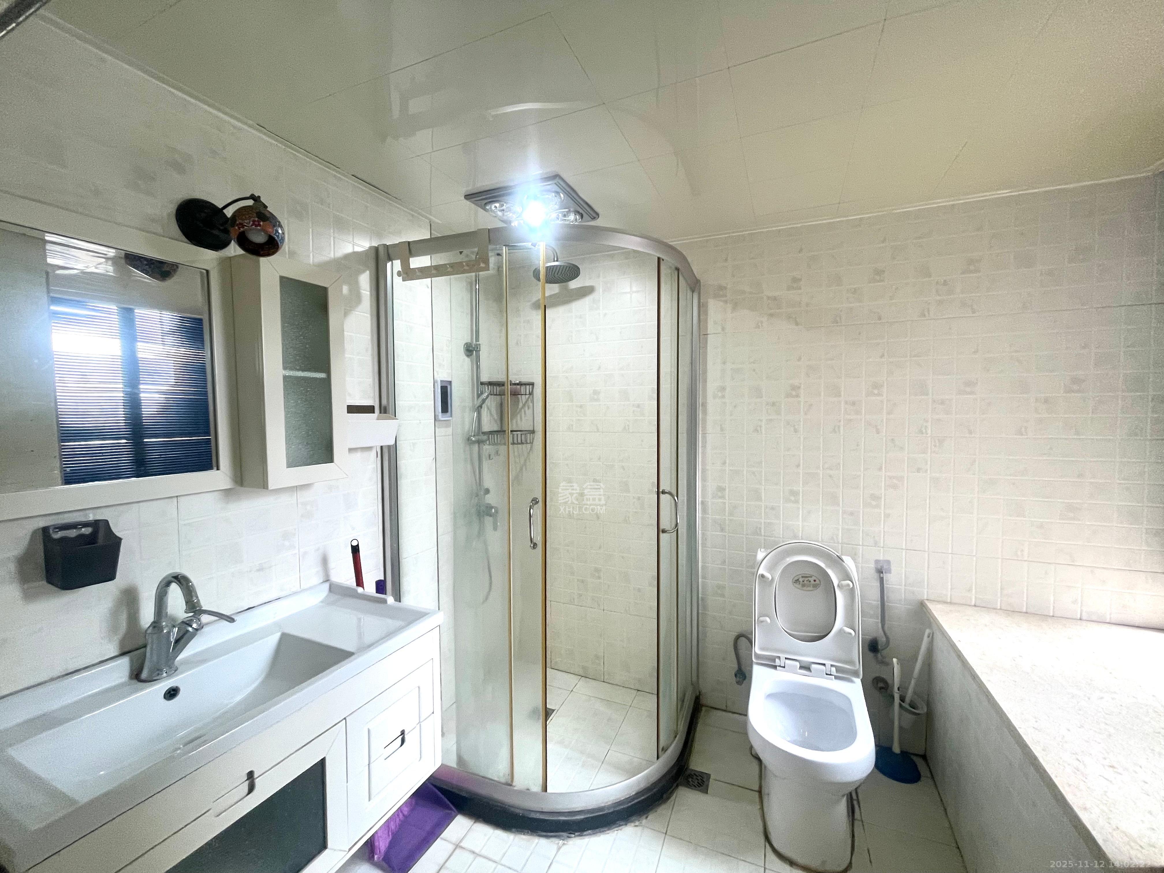 华润凤凰城一期  2室1厅1卫    1700.0元/月室内图