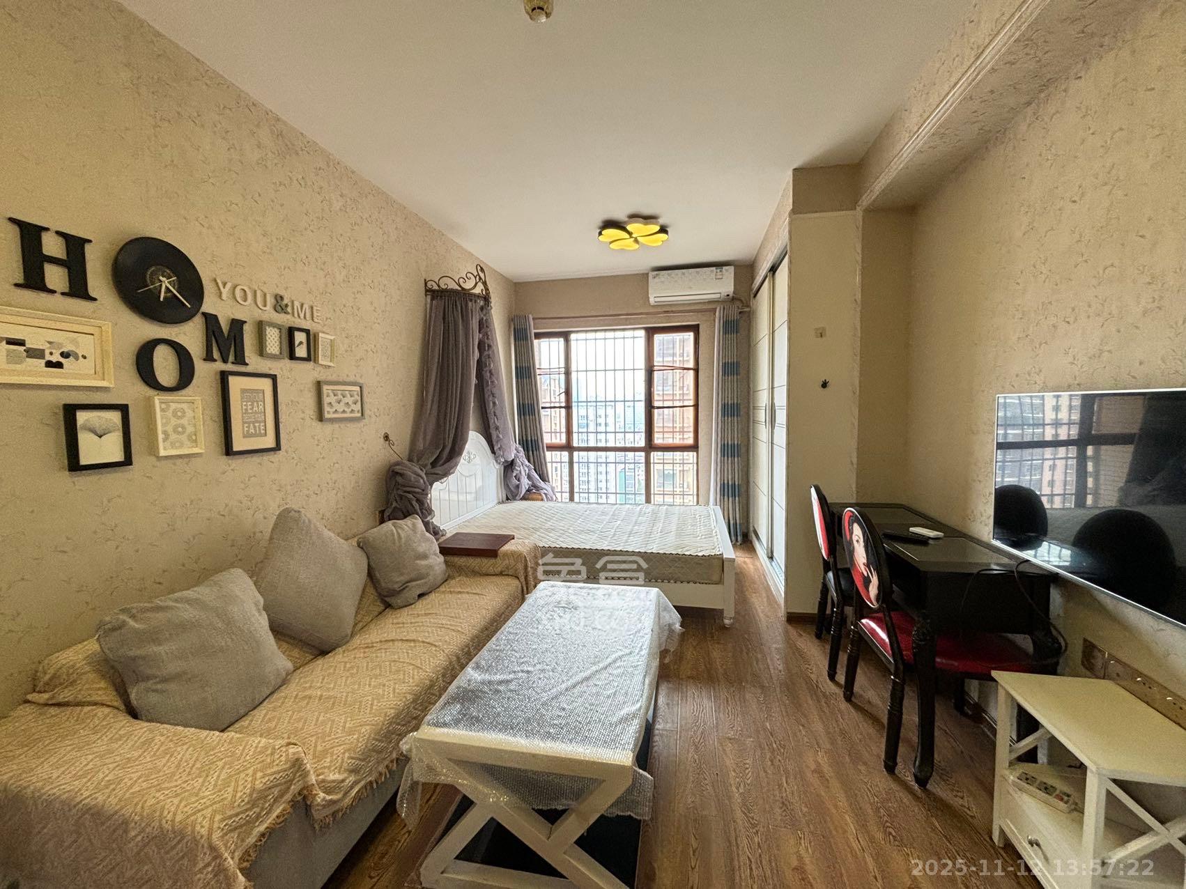 惠通才郡  1室1厅1卫    1600.0元/月室内图