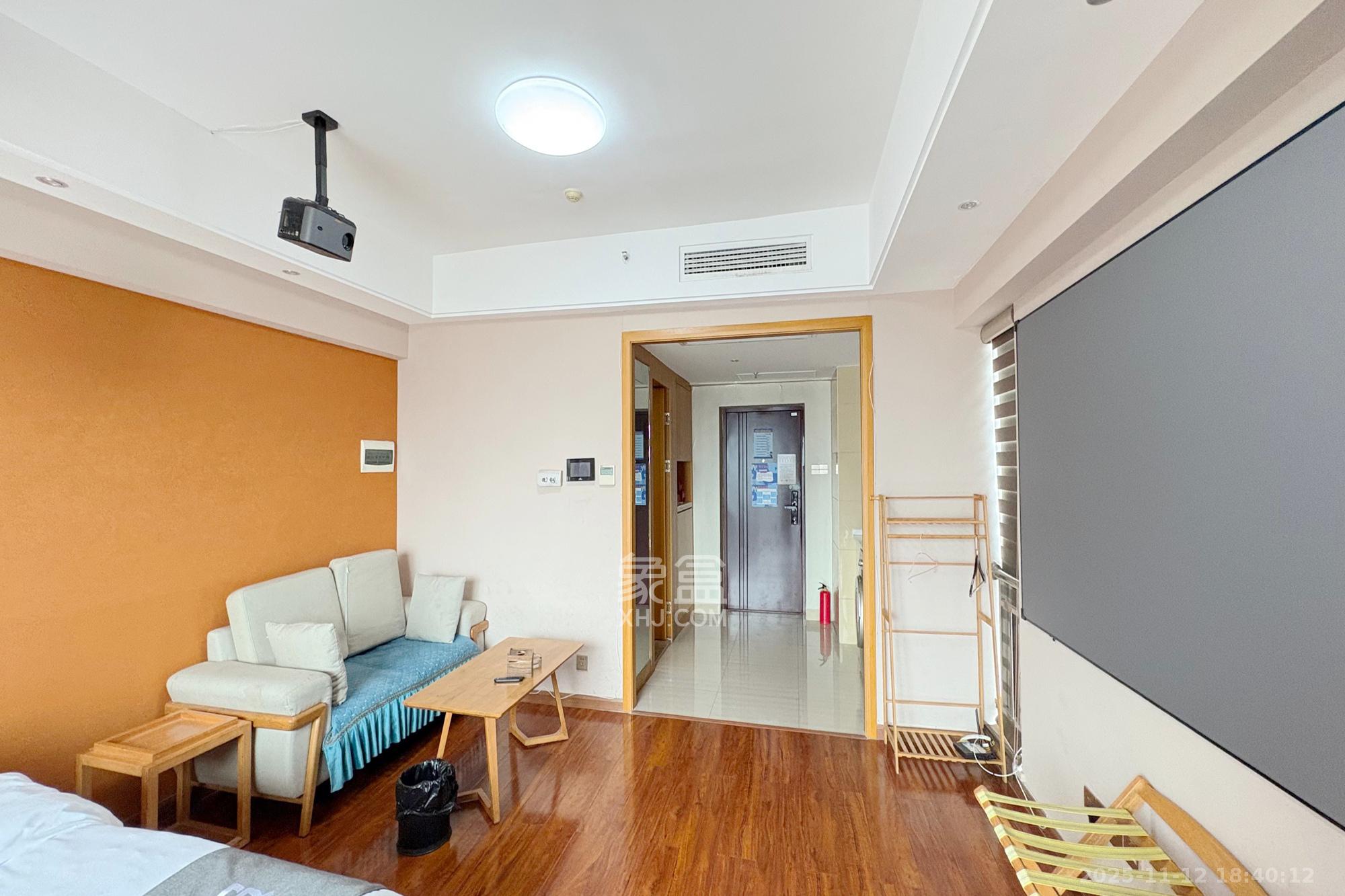 五一钻界 1室1厅1卫 42.0万 五一钻界 1室1厅1卫 42.0万卧室