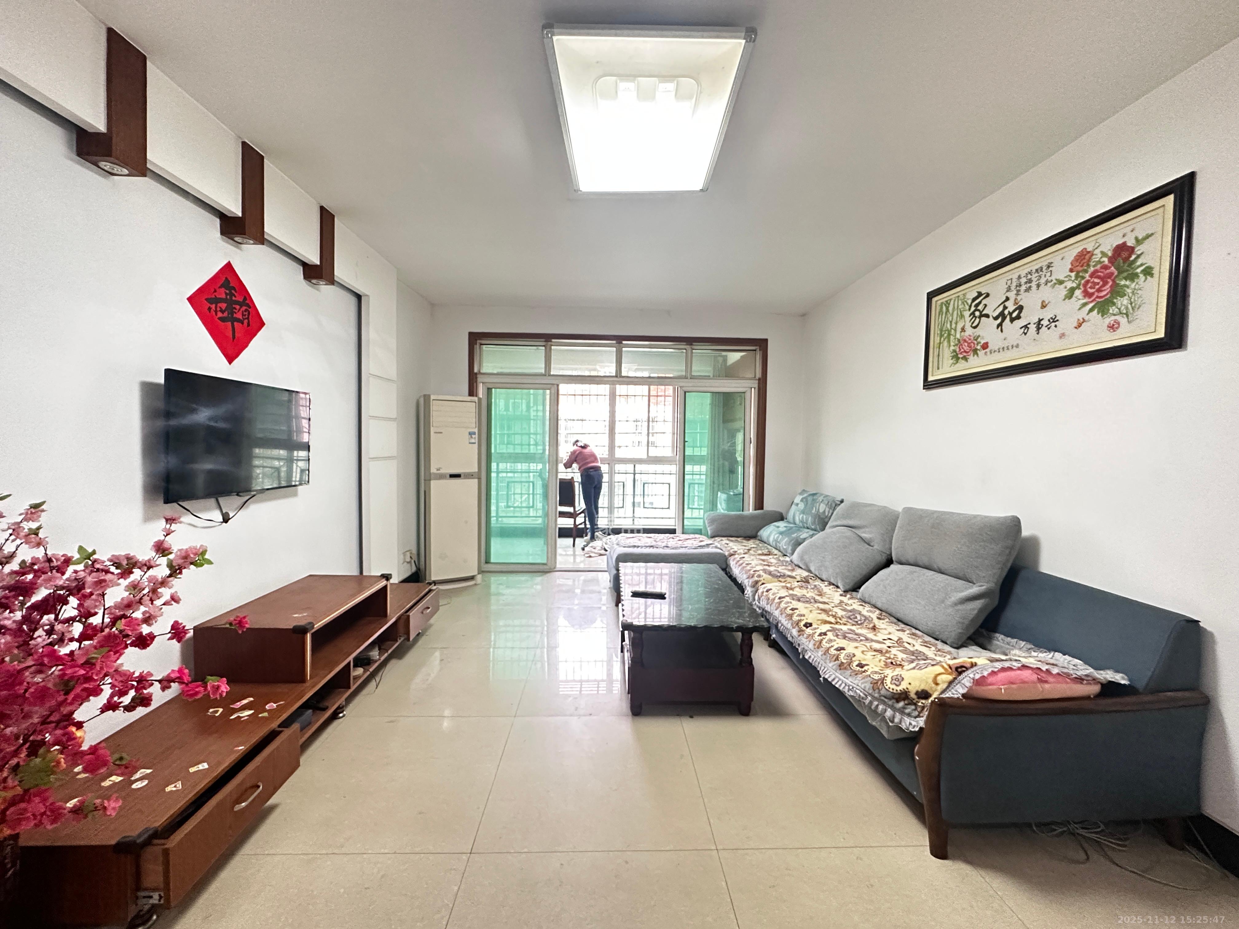 恒鑫澜北湾  3室2厅1卫    2000.0元/月