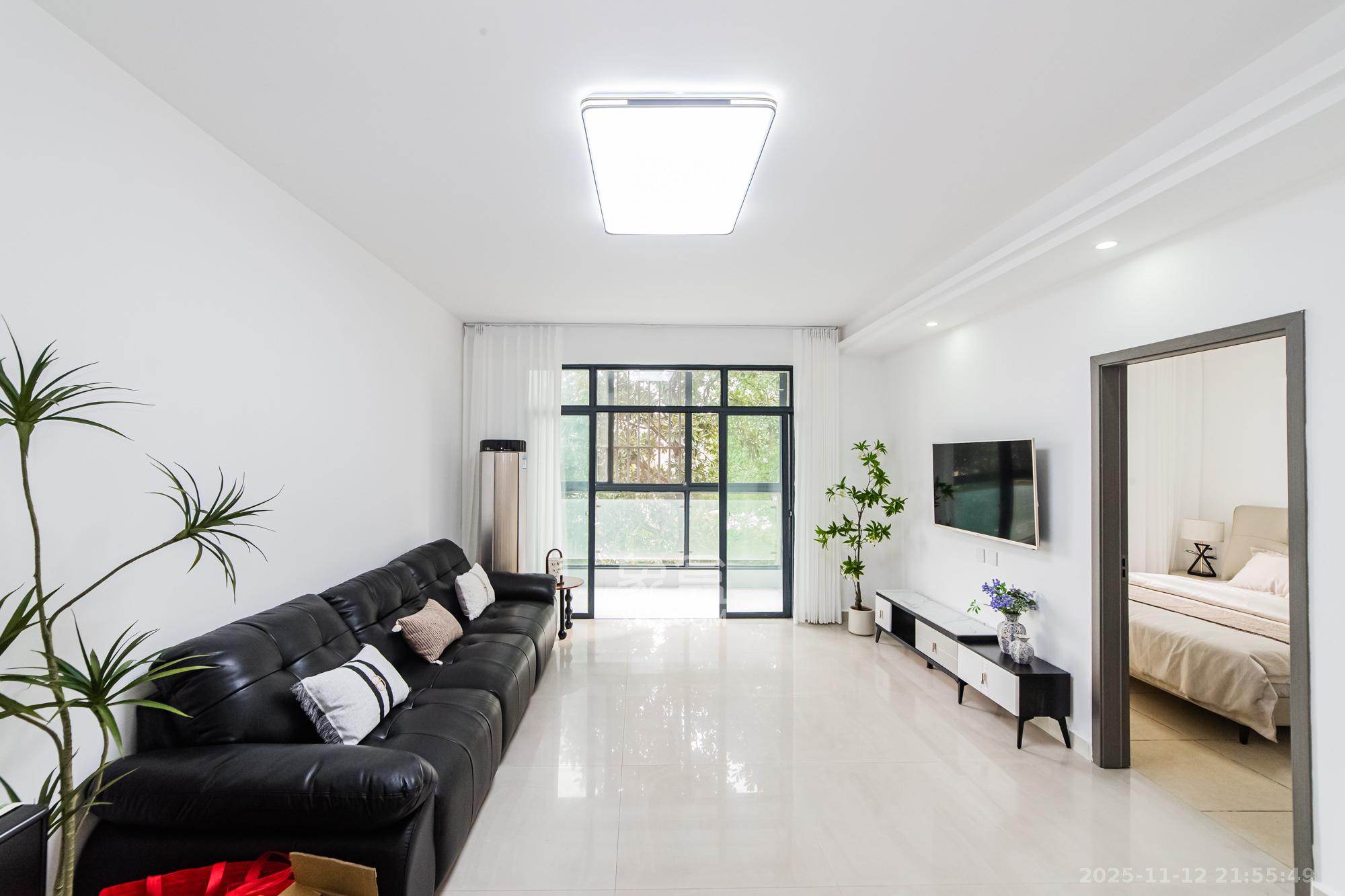 湘江世纪城咏江苑  3室2厅2卫    102.0万