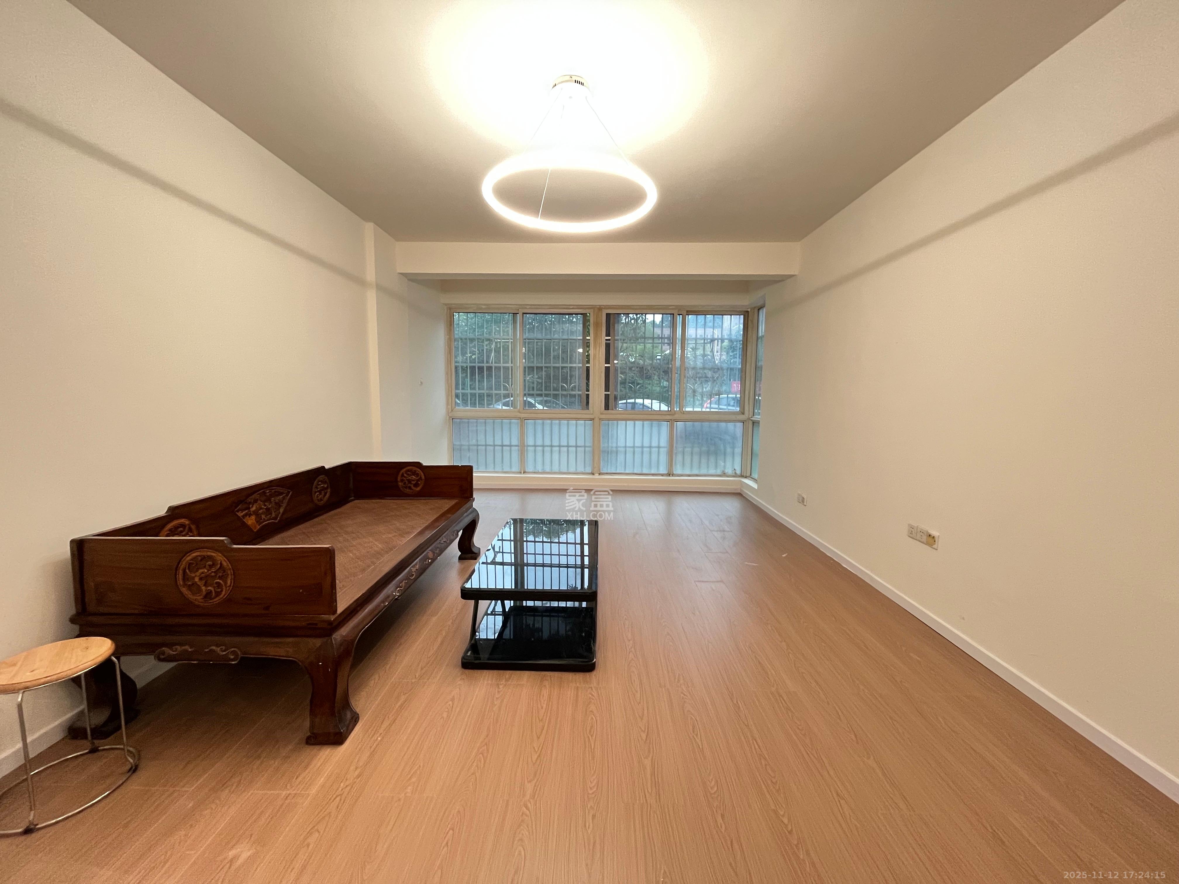 阳光新城 3室2厅2卫 2300.0元/月 阳光新城 3室2厅2卫 2300.0元/月室内图