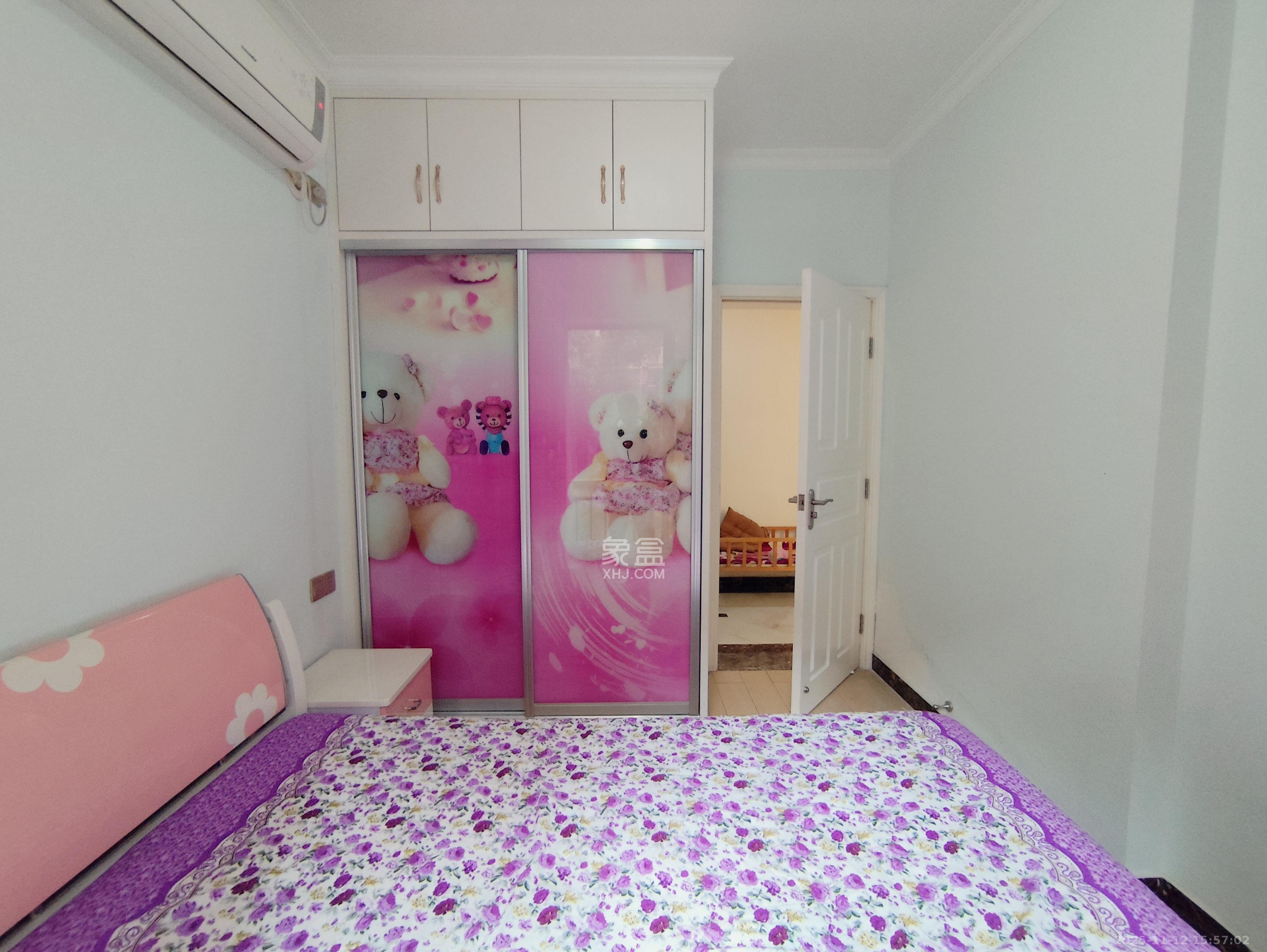 旭辉华庭 4室2厅2卫 2400.0元/月 旭辉华庭 4室2厅2卫 2400.0元/月室内图