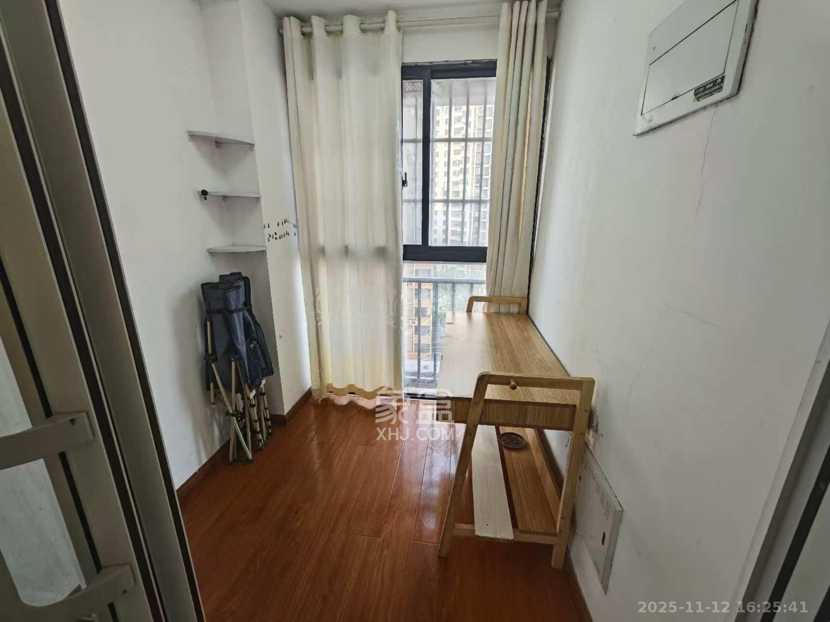 恒鑫山水卿卿  2室2厅1卫    1800.0元/月室内图