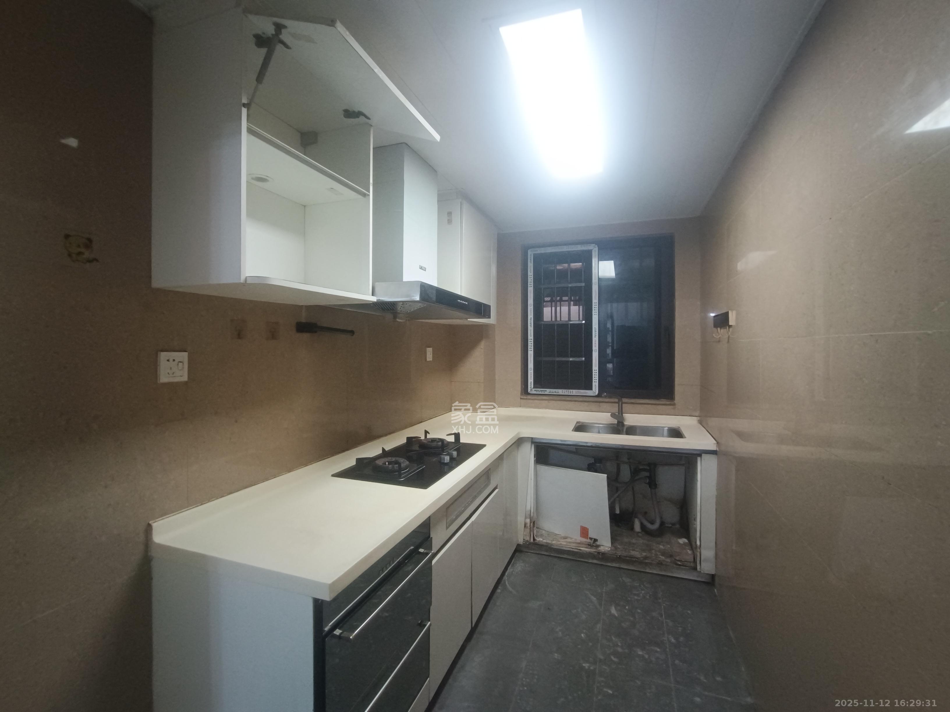 时代倾城一期  3室2厅2卫    2300.0元/月室内图