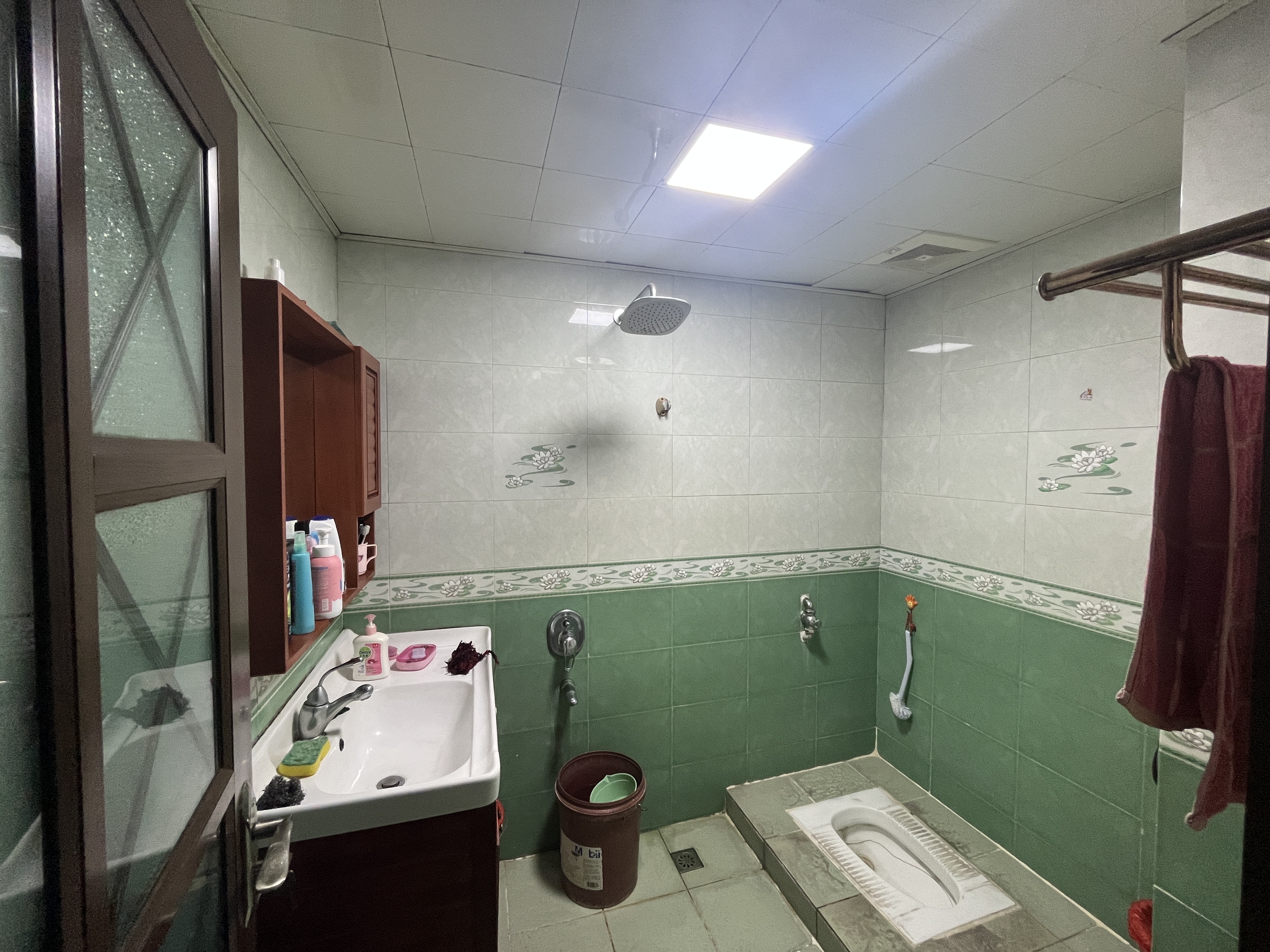 金鹿公寓  4室2厅2卫    3000.0元/月室内图