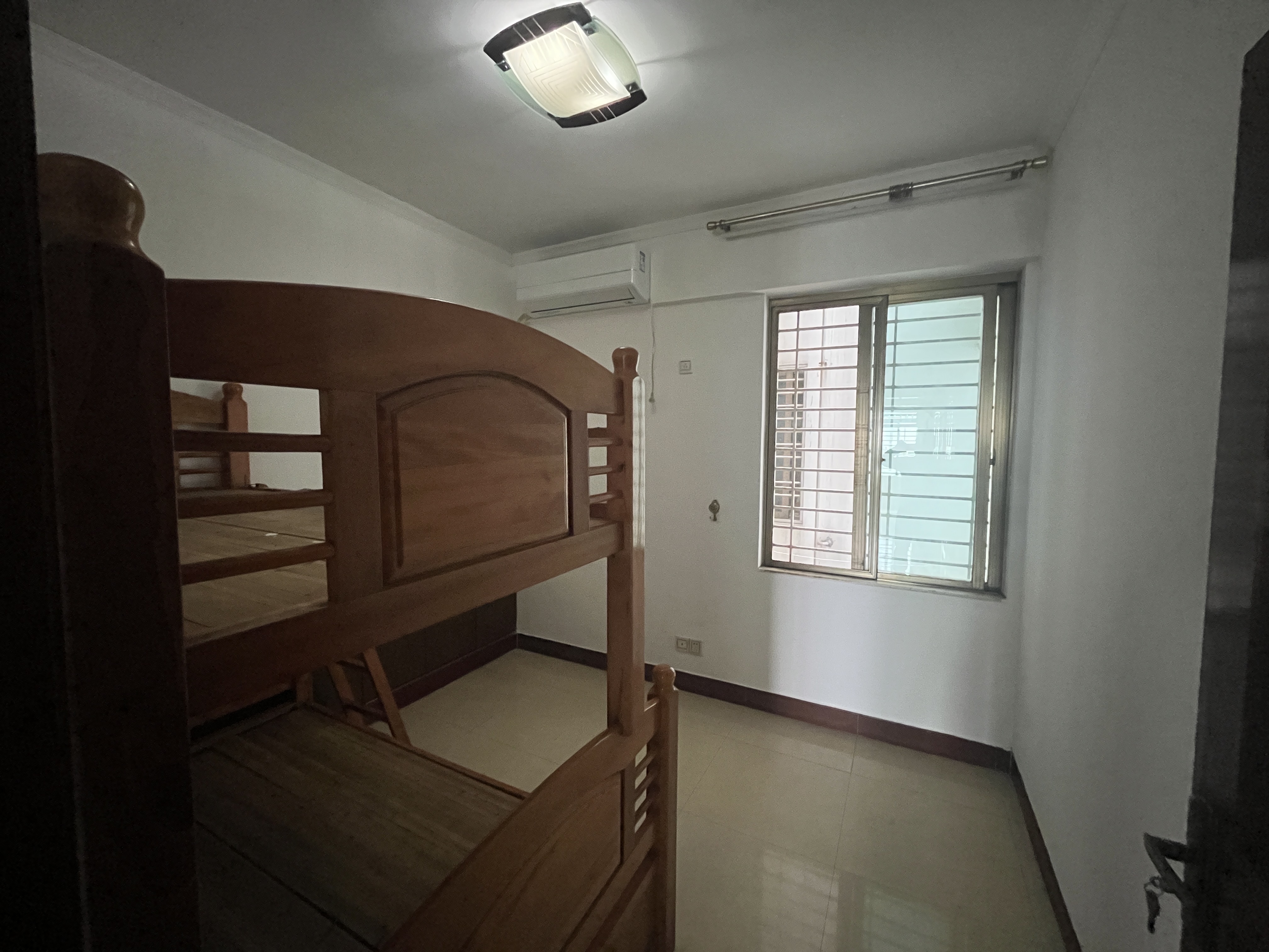 金鹿公寓 4室2厅2卫 3000.0元/月 金鹿公寓 4室2厅2卫 3000.0元/月室内图