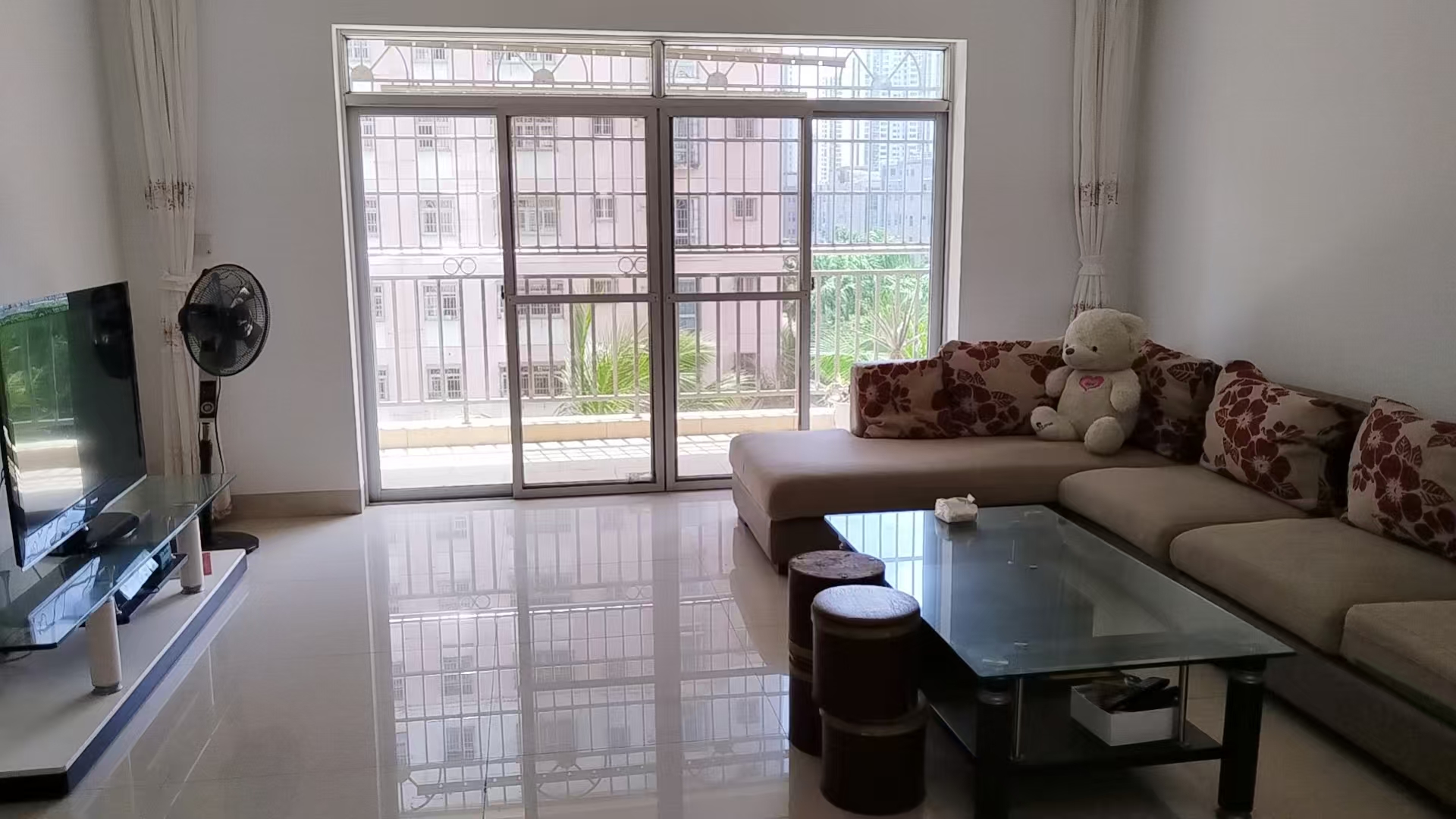 八一小区 3室2厅1卫 3700.0元/月 八一小区 3室2厅1卫 3700.0元/月室内图