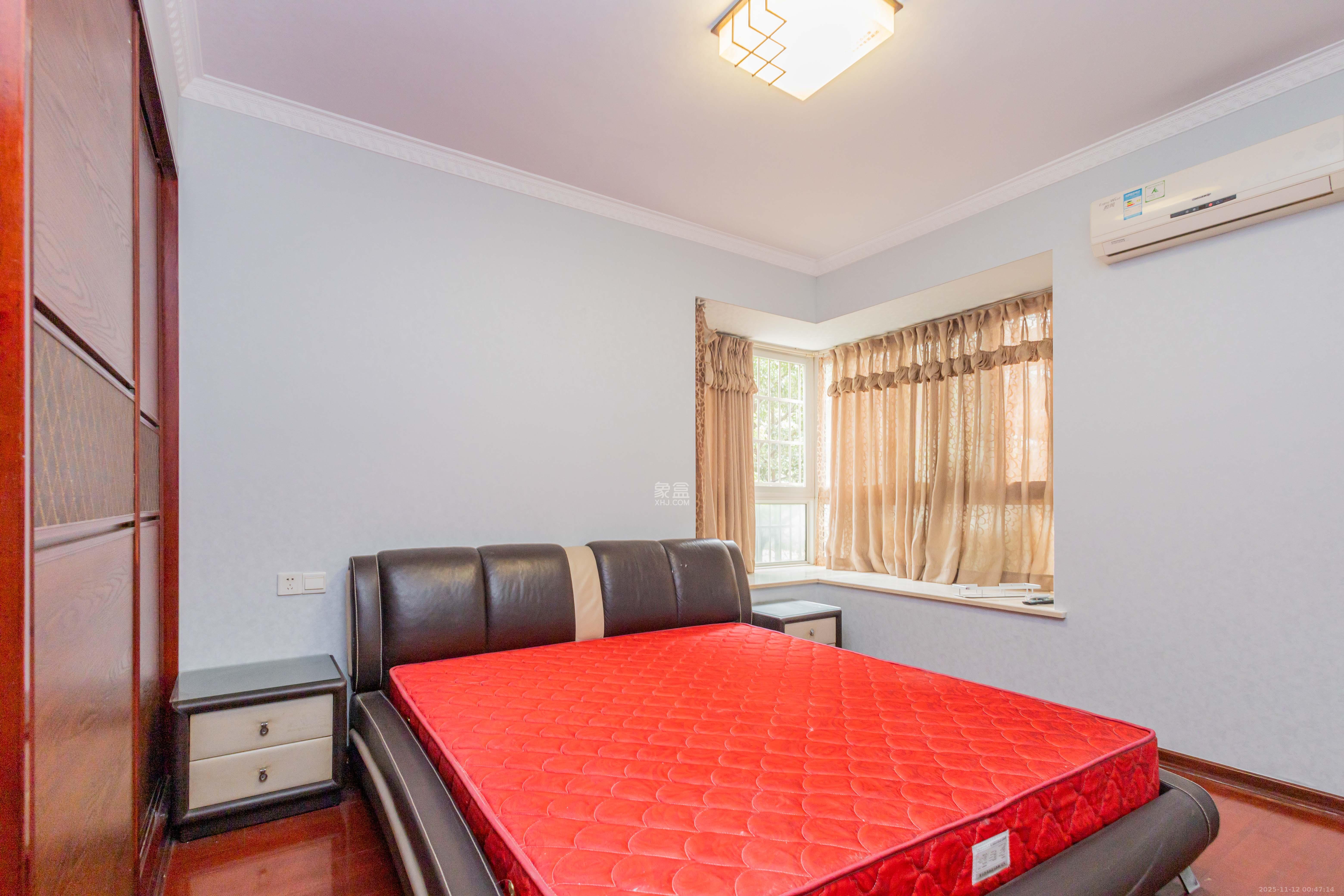 东门尚苑  3室2厅1卫    58.0万卧室