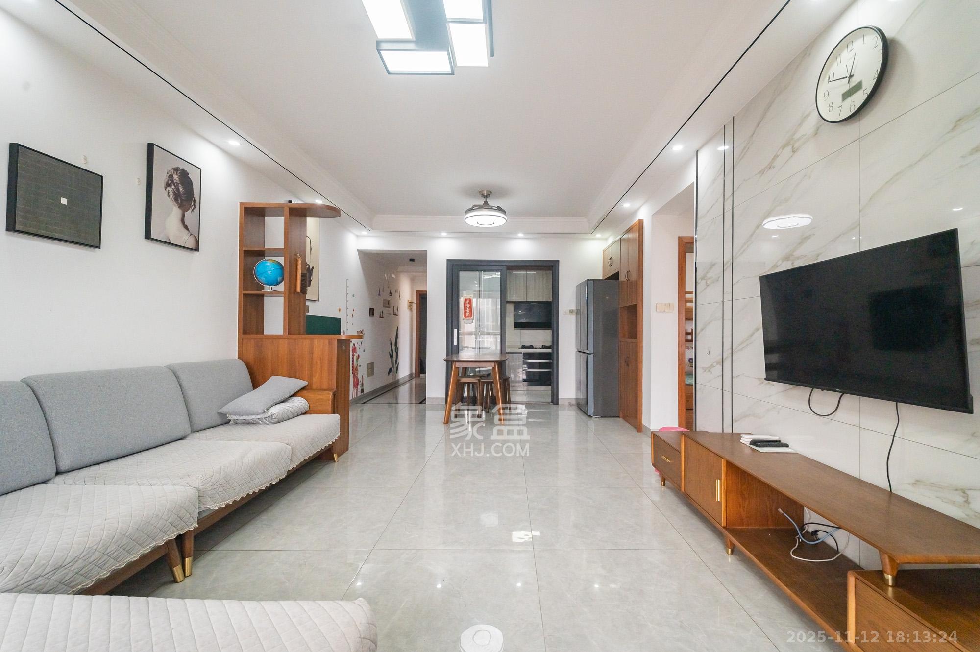 松雅湖壹号  3室2厅1卫    78.8万客厅