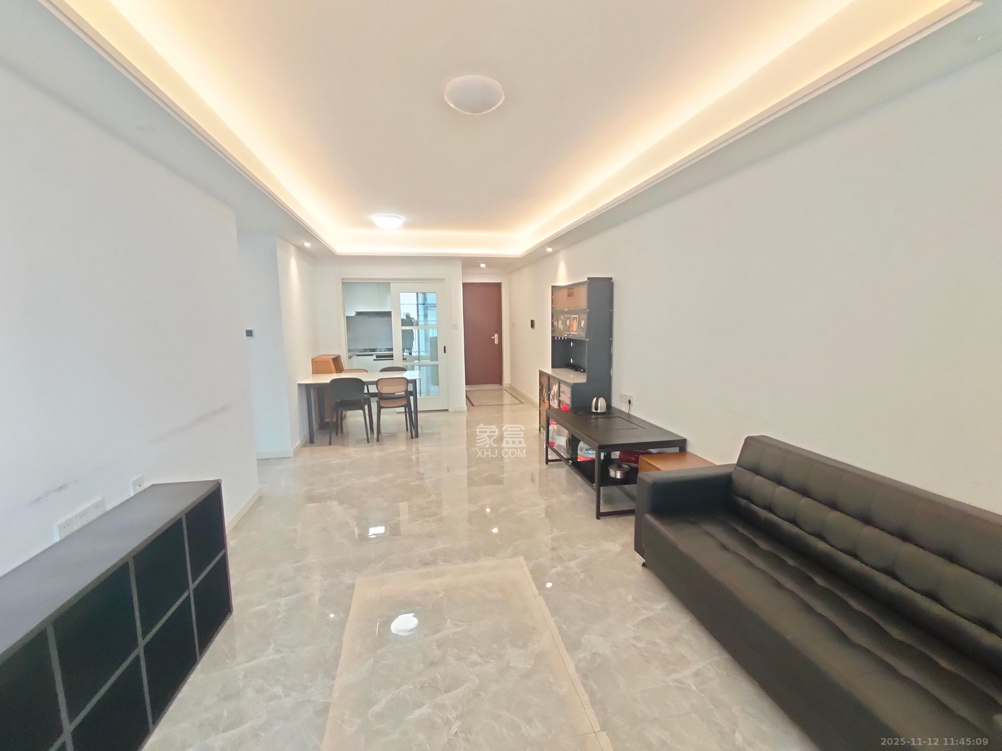 万科金色梦想C区  3室2厅2卫    2800.0元/月室内图