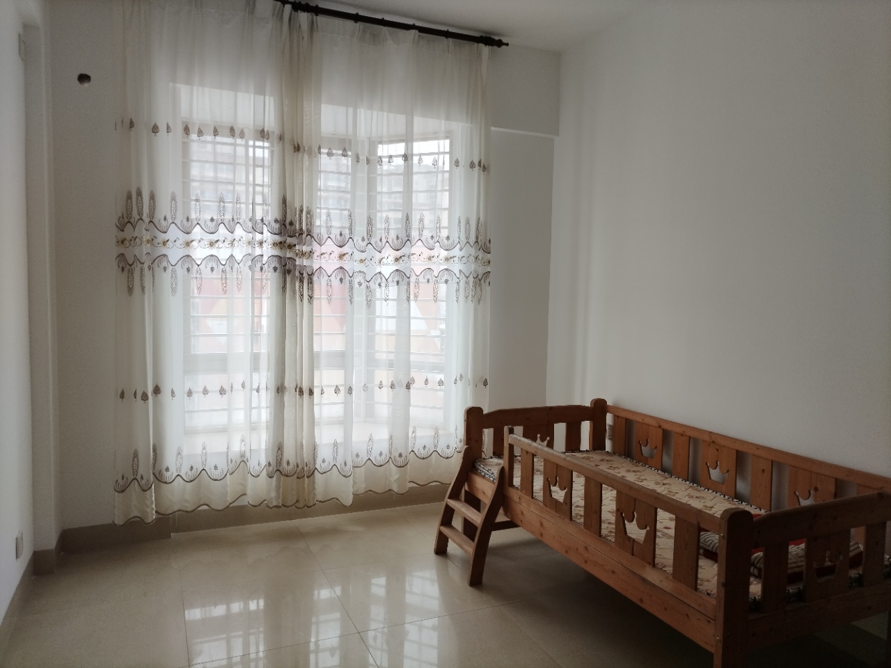 金鹿公寓 3室2厅2卫 160.0万 金鹿公寓 3室2厅2卫 160.0万客厅