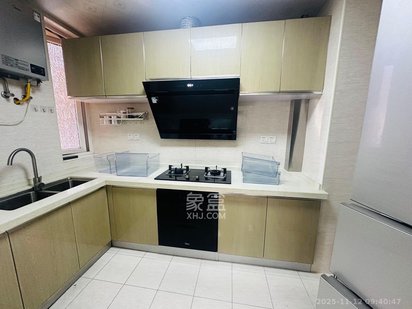 金地格林公馆  3室2厅1卫    2800.0元/月室内图