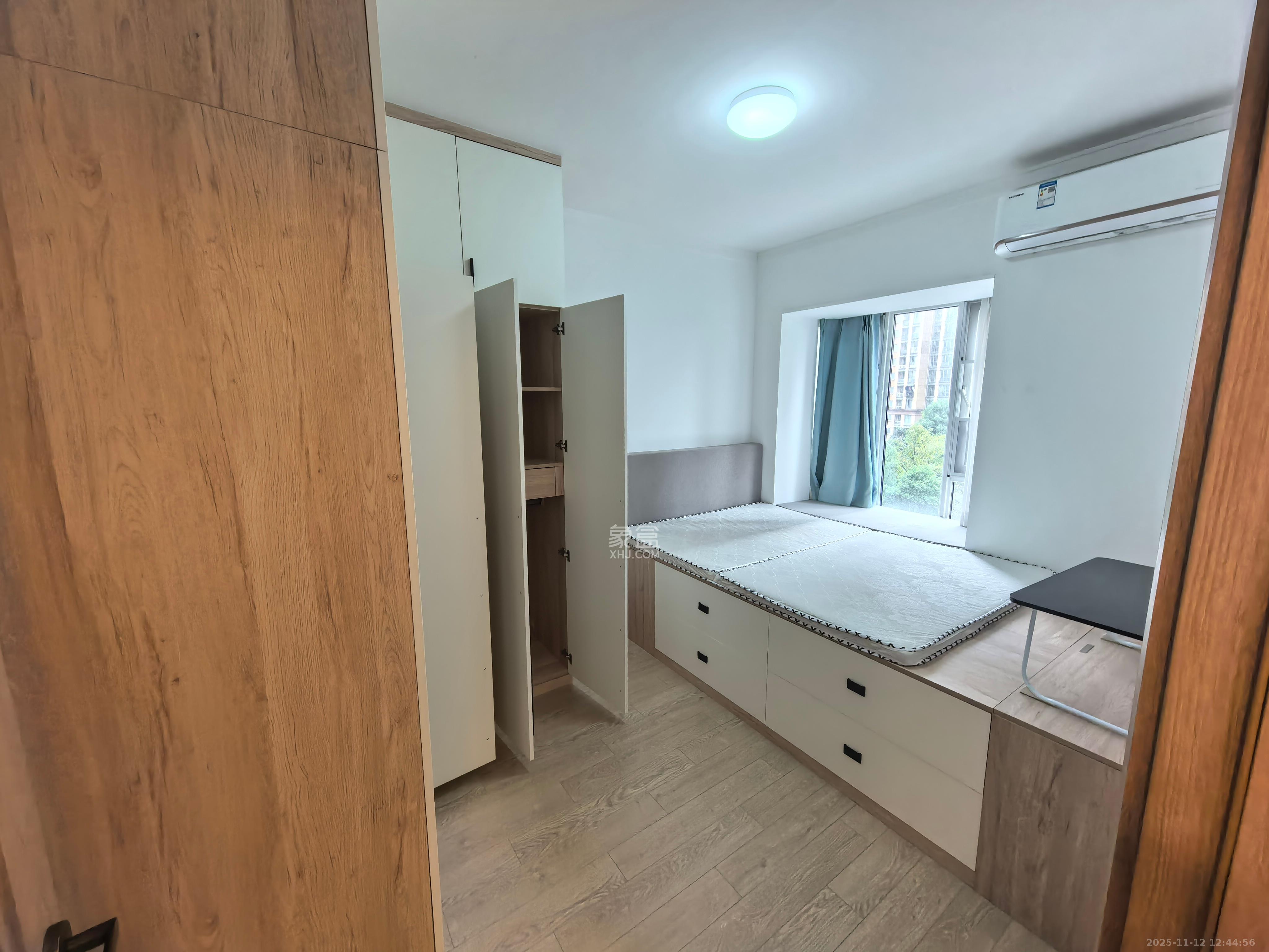 金地中交麓谷香颂(金地中交雅苑) 3室2厅2卫 2800.0元/月 金地中交麓谷香颂(金地中交雅苑) 3室2厅2卫 2800.0元/月室内图