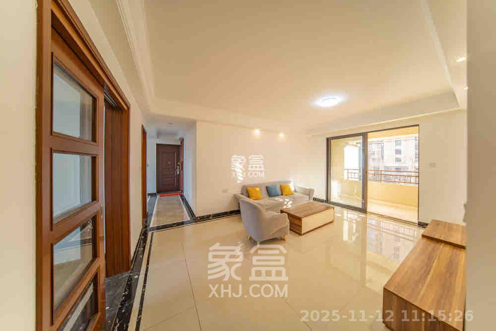 中海国际二期 3室2厅2卫 2100.0元/月 中海国际二期 3室2厅2卫 2100.0元/月室内图