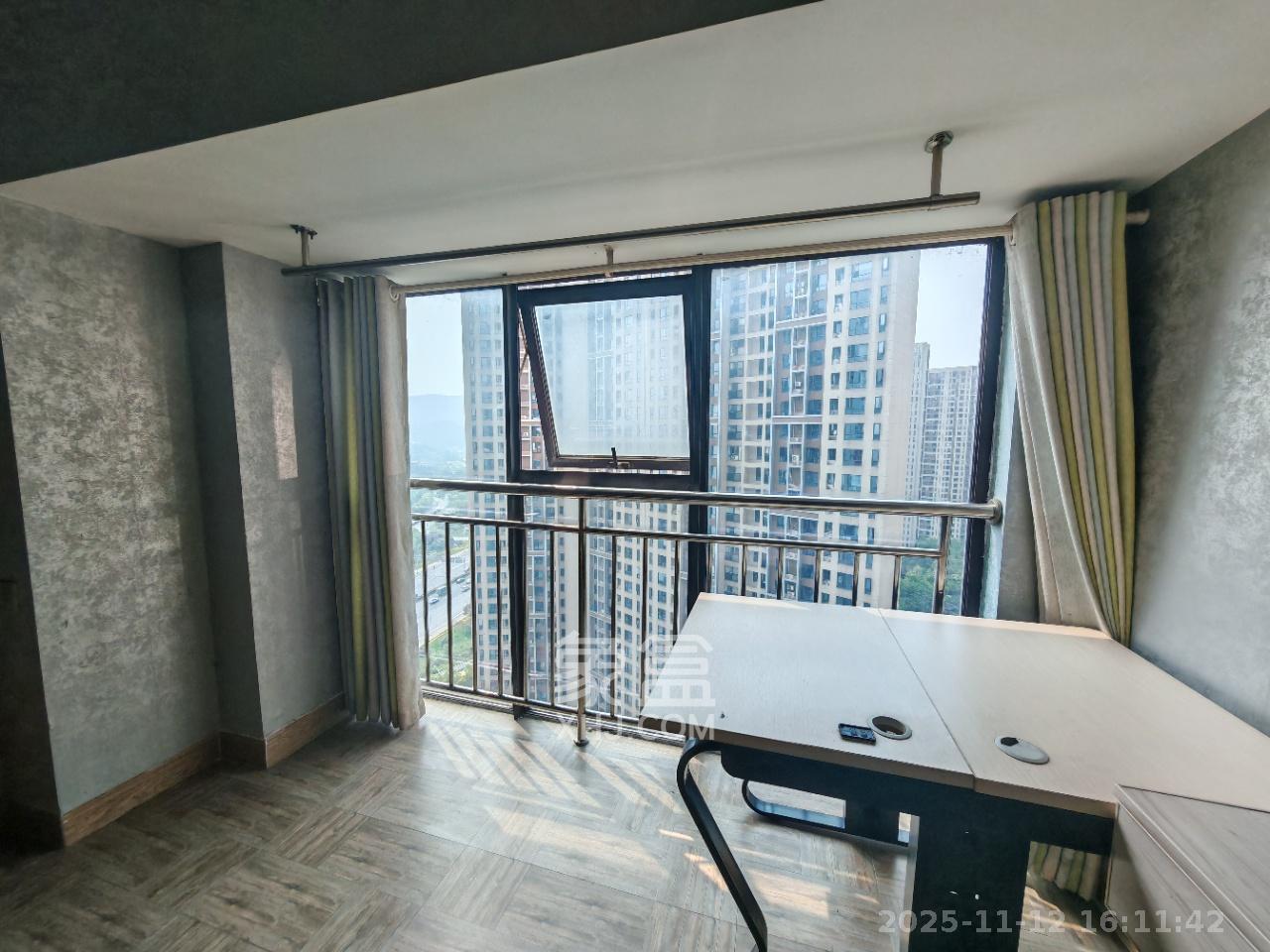 达美D6区  1室1厅1卫    1400.0元/月室内图