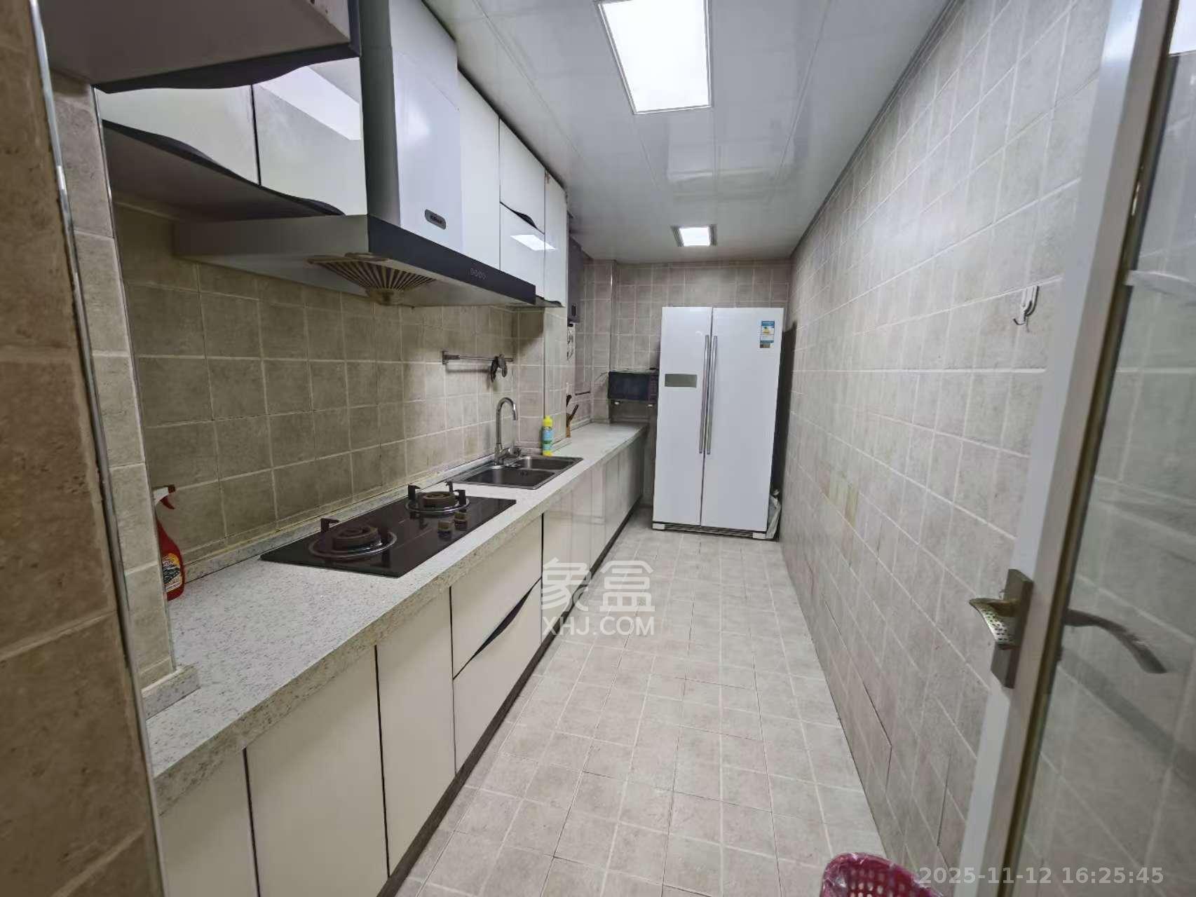 恒鑫山水卿卿  2室2厅1卫    1800.0元/月室内图