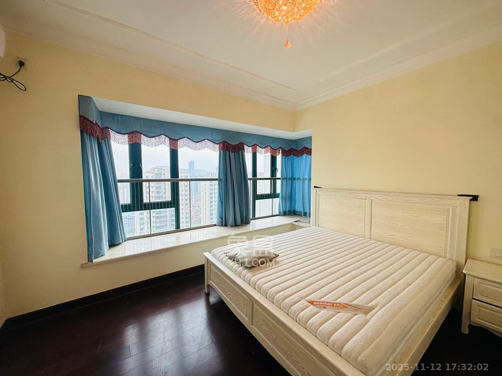 恒大御景湾 3室2厅22卫 3200.0元/月 恒大御景湾 3室2厅22卫 3200.0元/月室内图