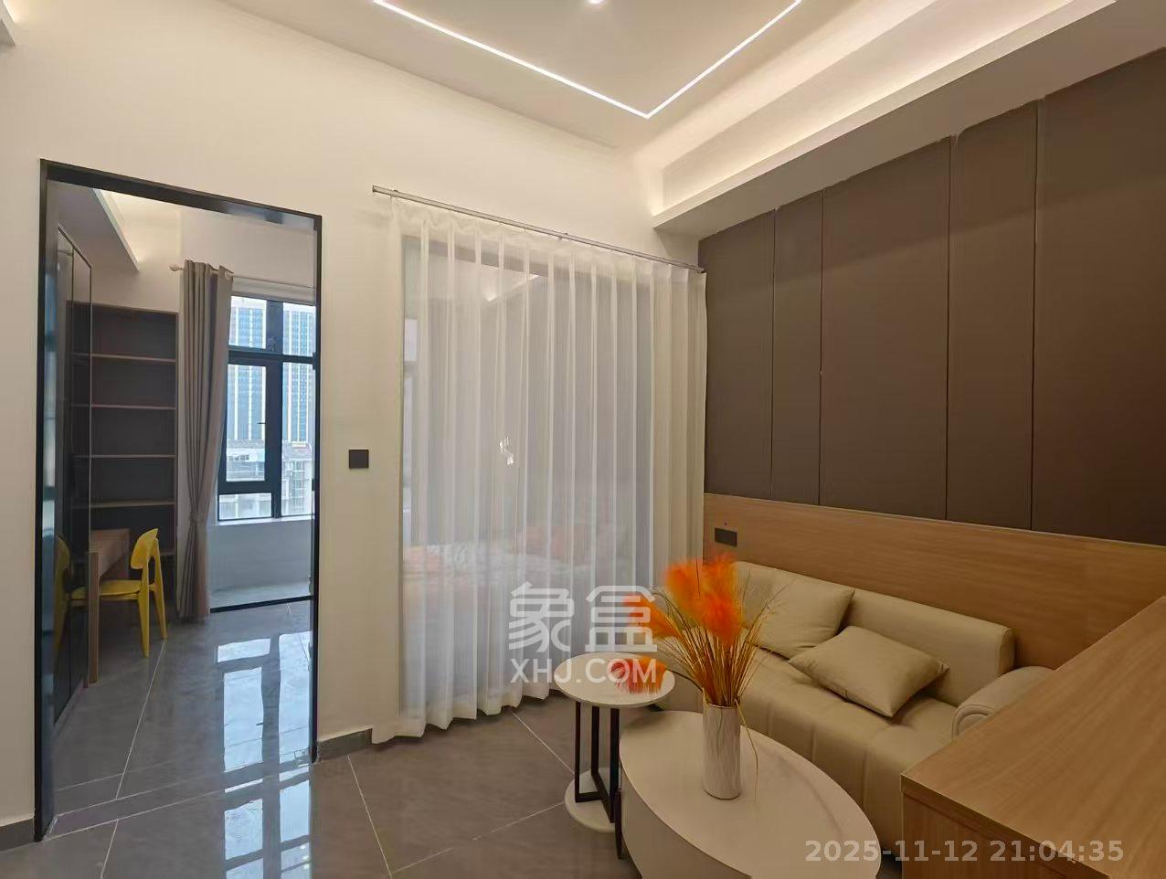 世茂璀璨天城公寓  1室1厅1卫    1600.0元/月