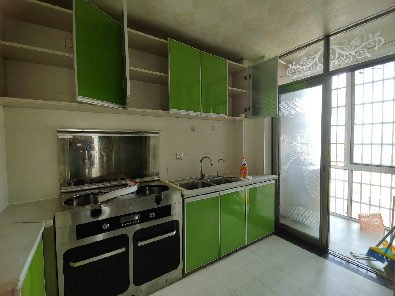 香山红叶  3室2厅2卫    1500.0元/月室内图