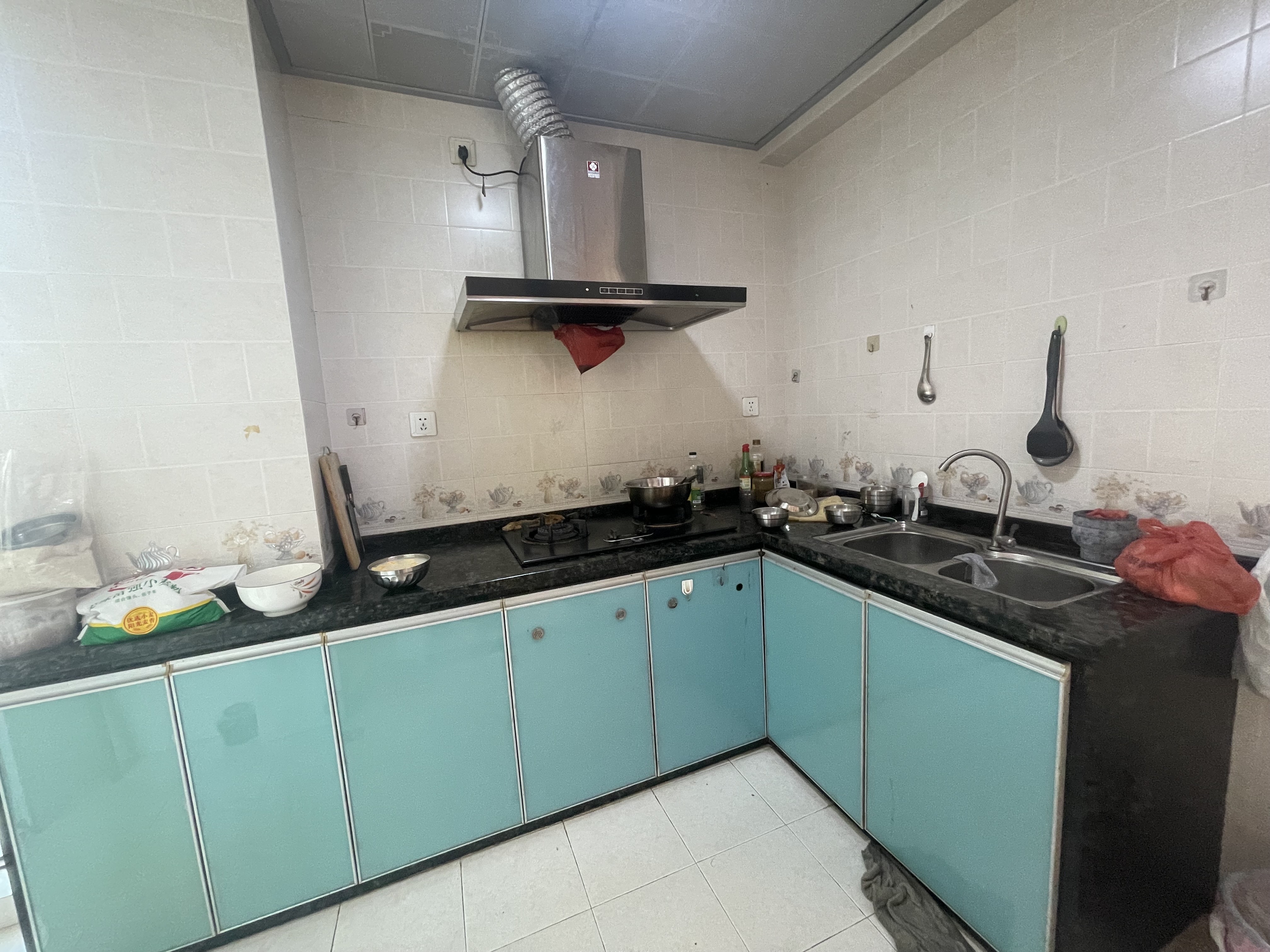 海联新村  2室2厅1卫    2300.0元/月