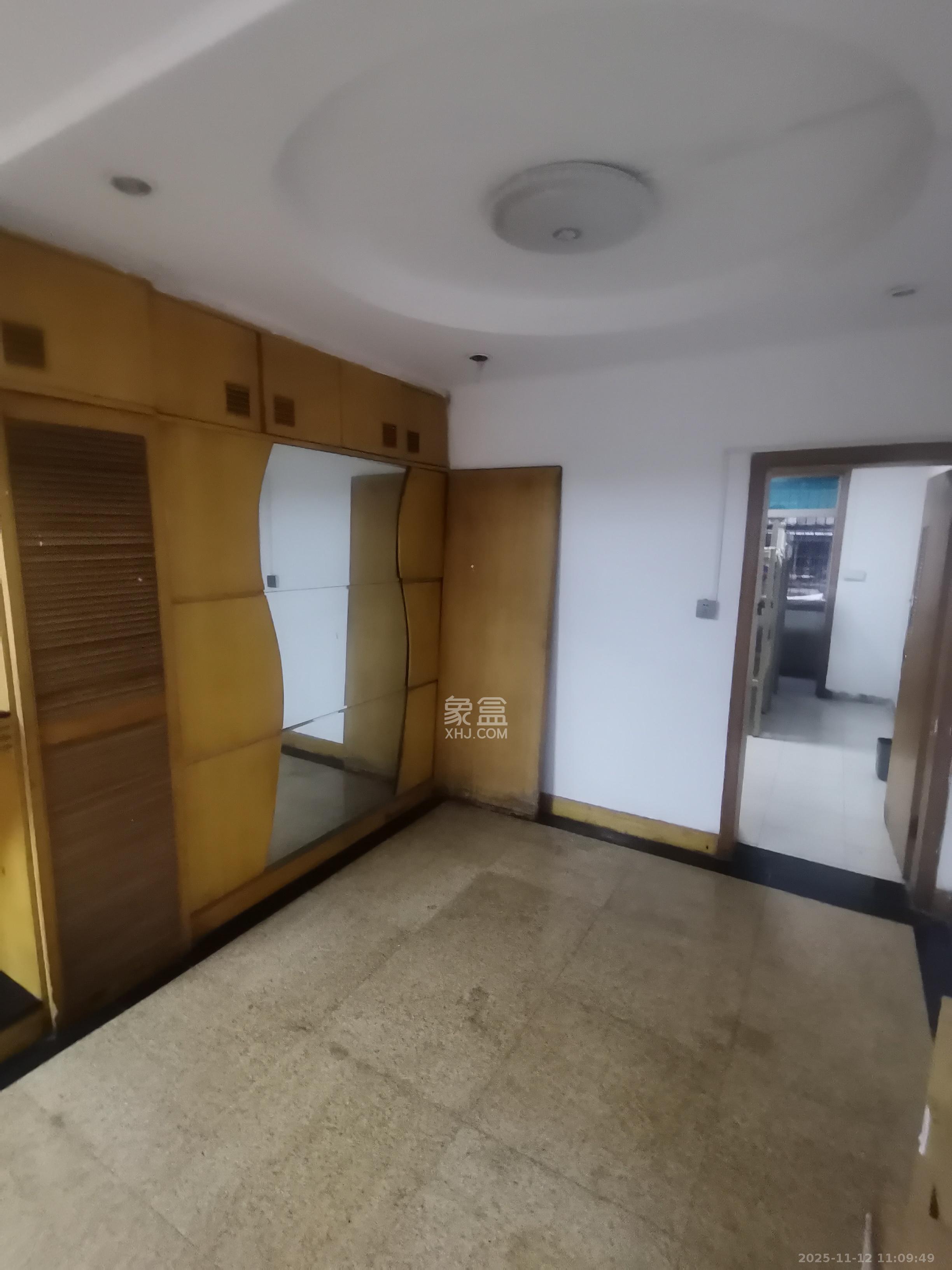 活元桥散盘  4室2厅1卫    2000.0元/月室内图