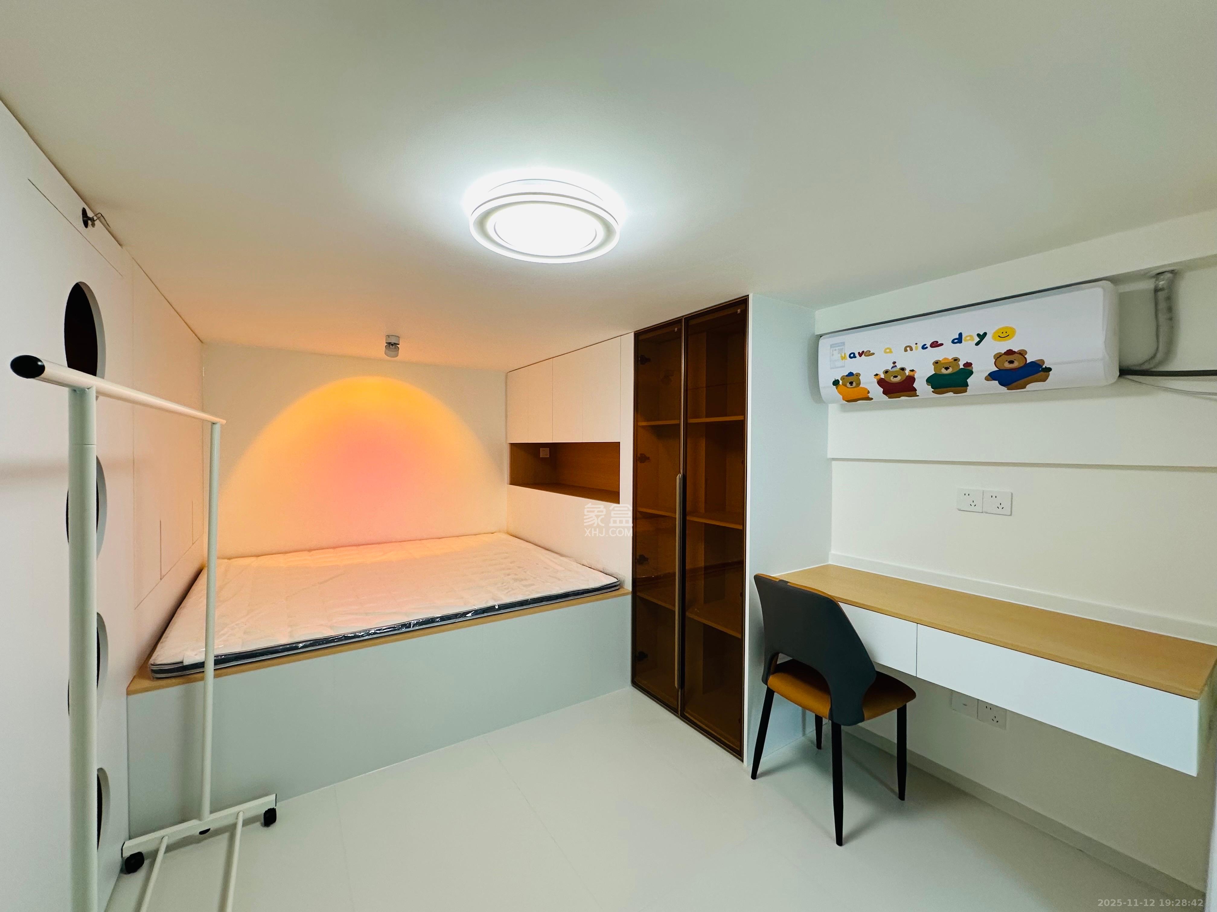 卓越中寰  2室1厅1卫    3200.0元/月室内图