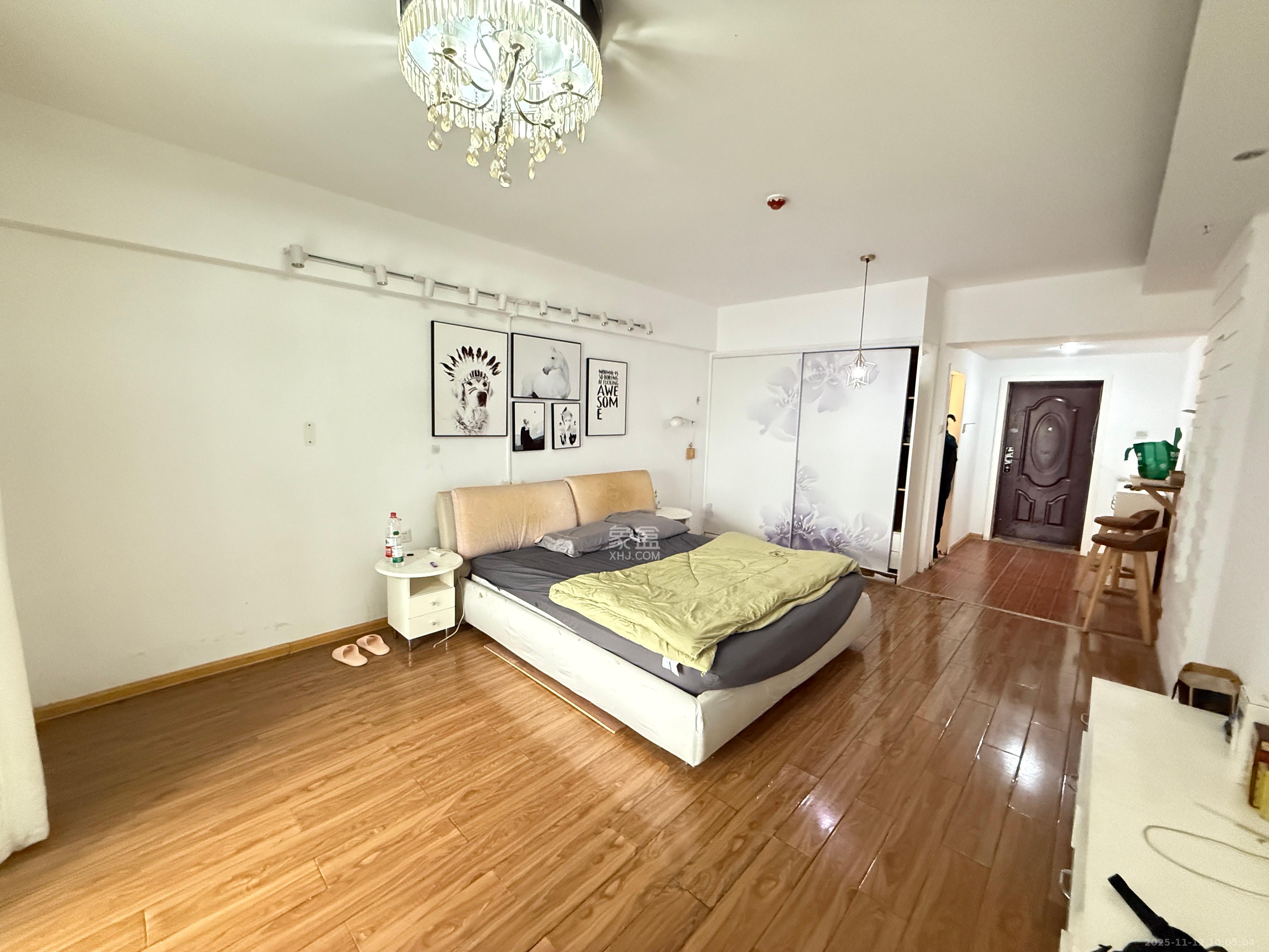 嘉盛国际广场  1室1厅1卫    1800.0元/月室内图