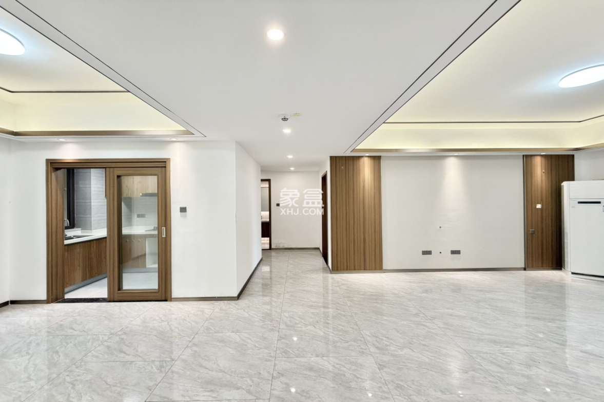 海航豪庭南苑 3室2厅1卫 4000.0元/月 海航豪庭南苑 3室2厅1卫 4000.0元/月室内图