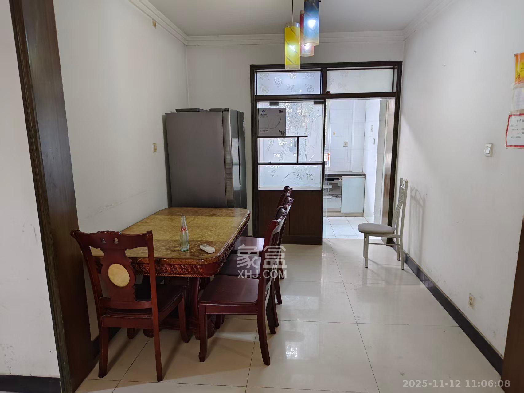 振湘园 3室2厅2卫 2300.0元/月 振湘园 3室2厅2卫 2300.0元/月室内图