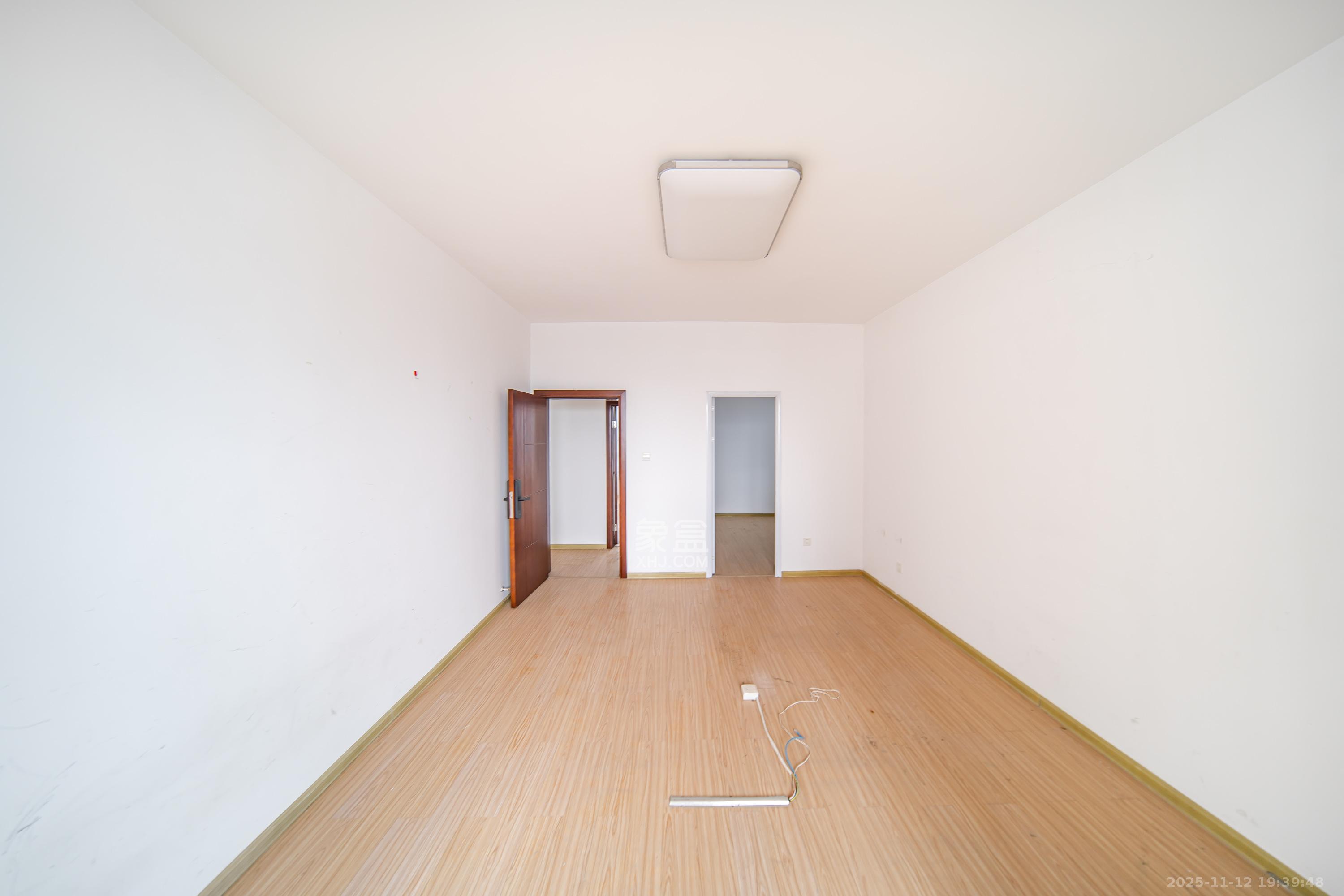 永通商邸 4室2厅1卫 105.0万 永通商邸 4室2厅1卫 105.0万卧室