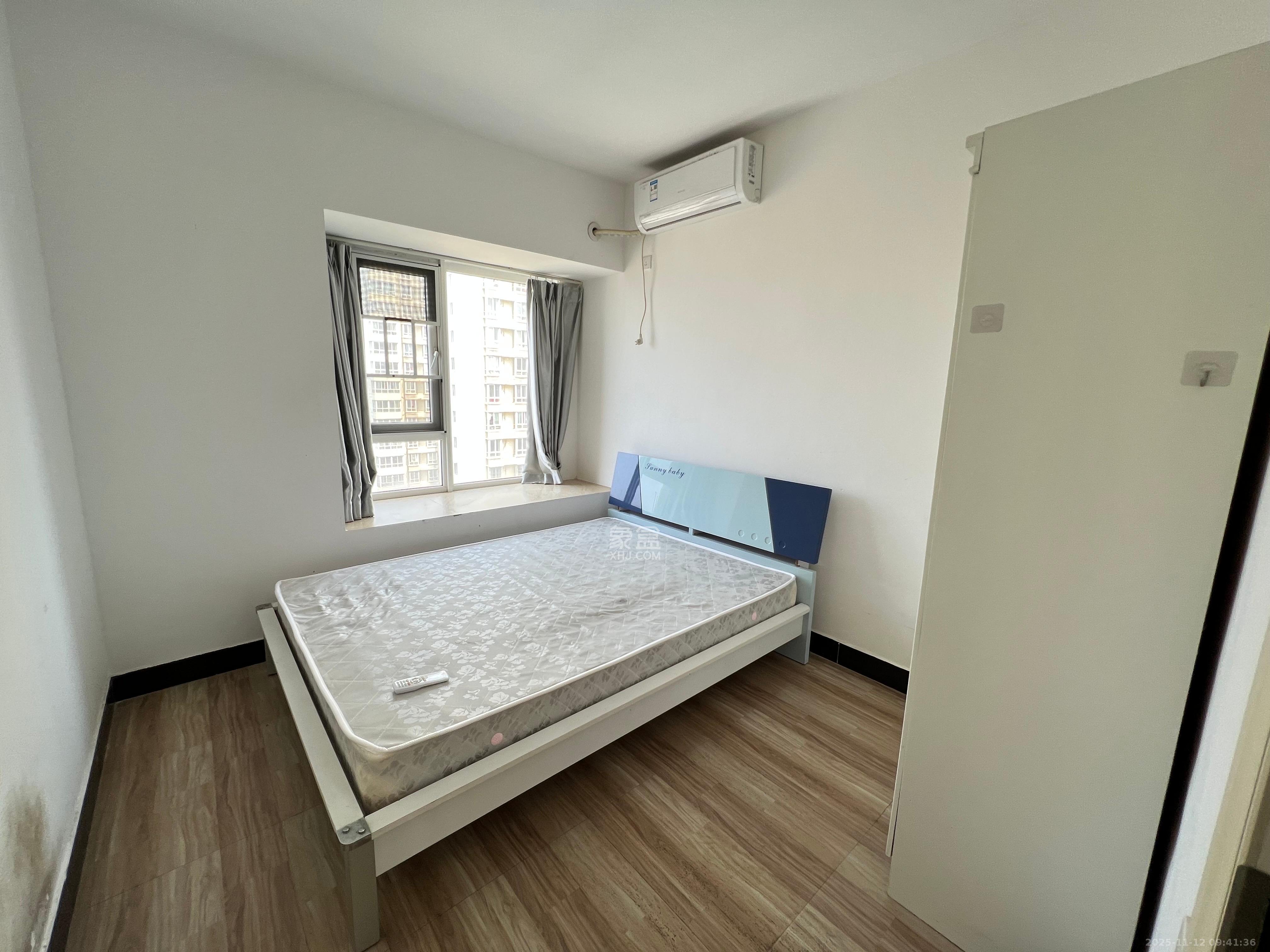 金地格林公馆  3室2厅1卫    2700.0元/月室内图