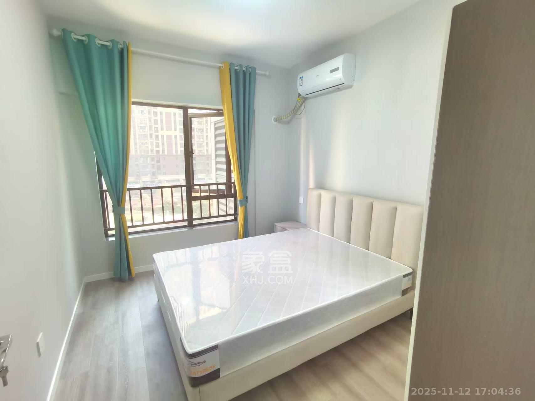 阳光城尚东湾凌云府  3室2厅2卫    2400.0元/月室内图