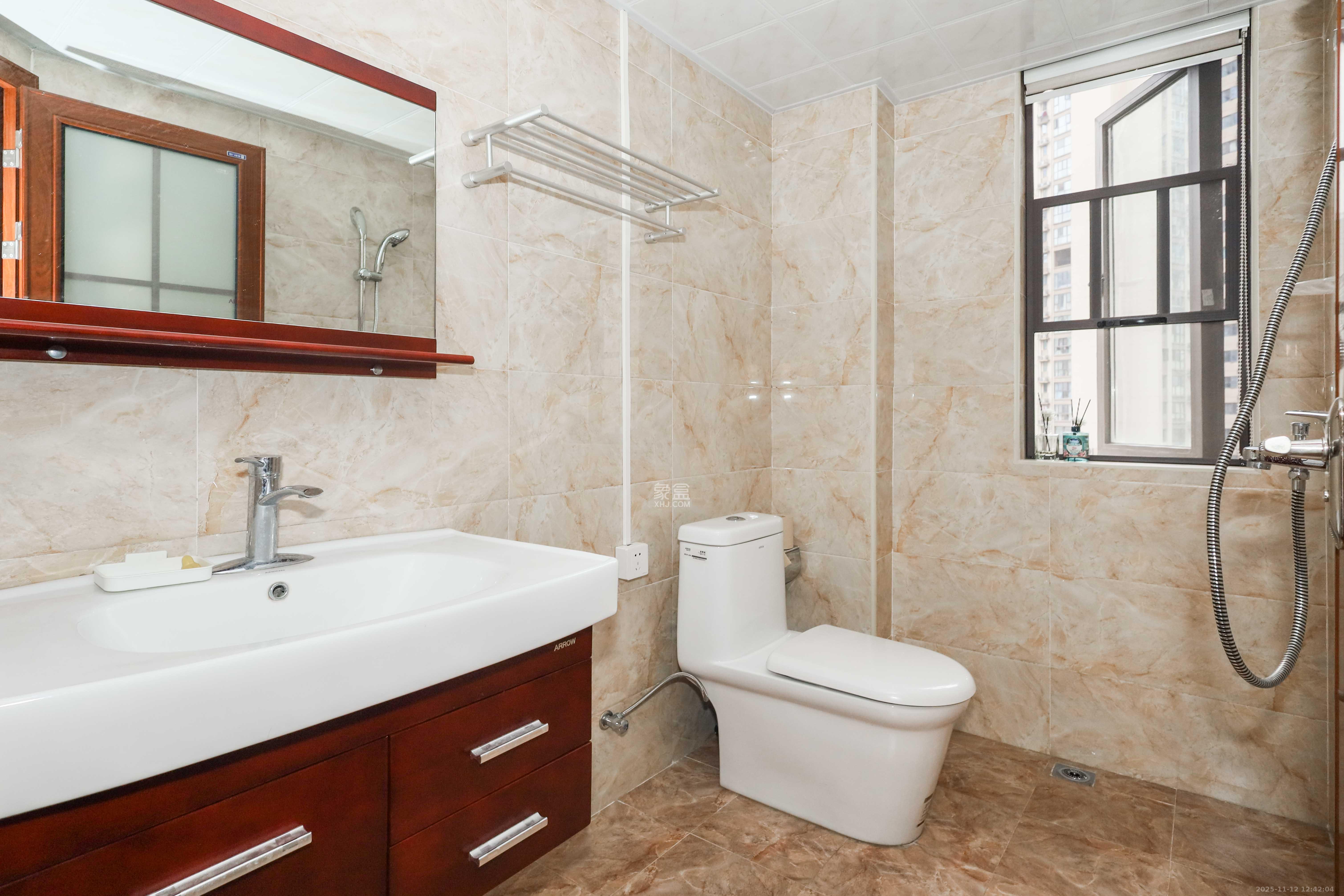 梅溪湖合能璞丽  3室2厅1卫    120.0万卫生间