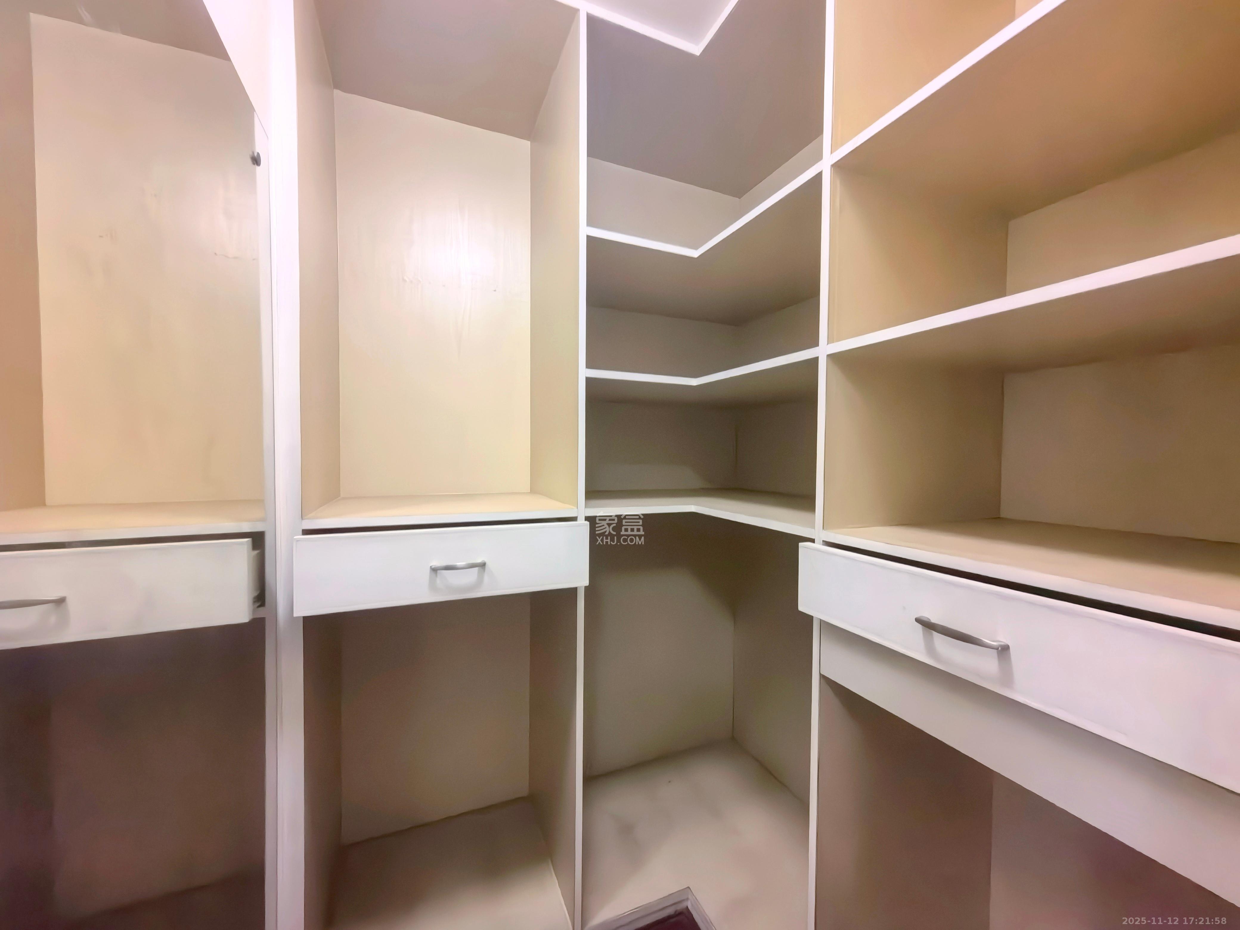 湘诚嘉园 2室2厅1卫 2200.0元/月 湘诚嘉园 2室2厅1卫 2200.0元/月室内图