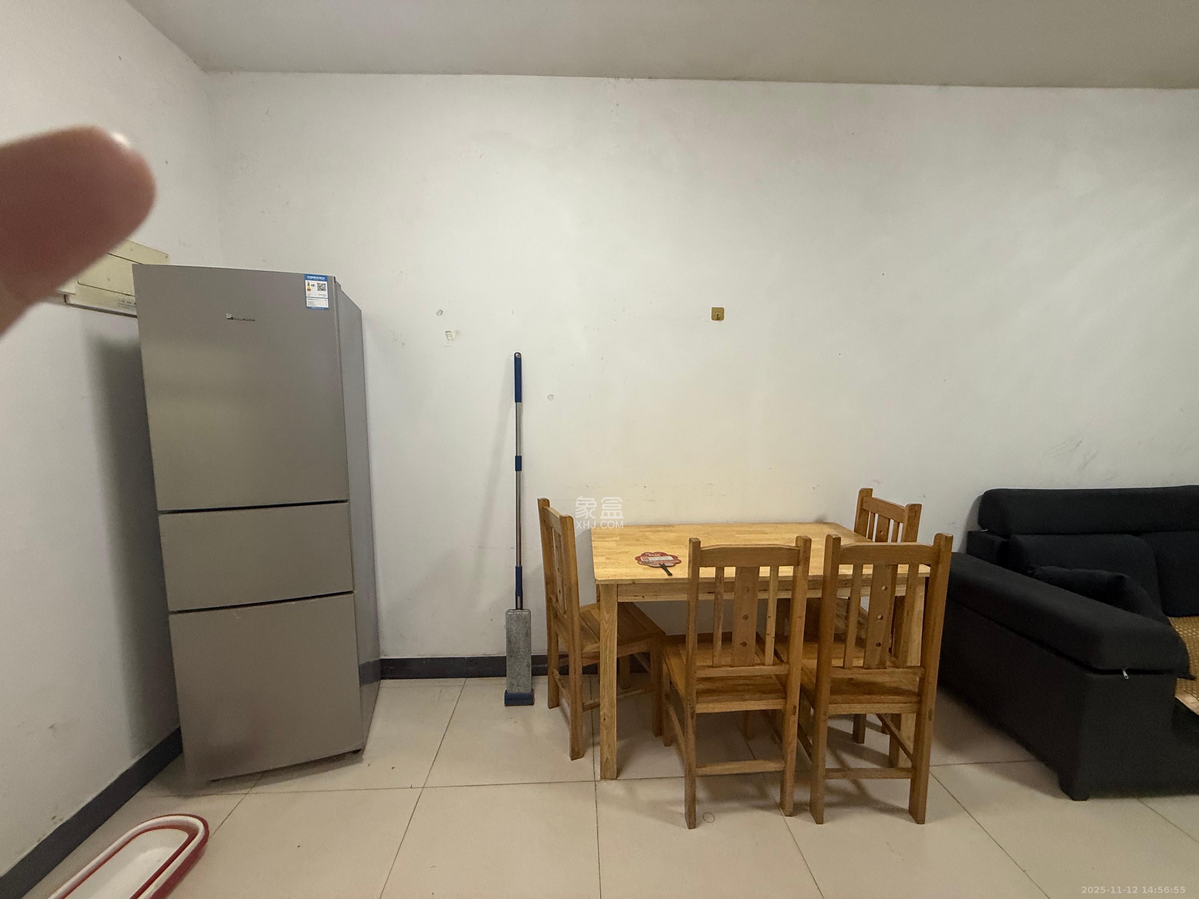 和沁园 3室1厅1卫 2200.0元/月 和沁园 3室1厅1卫 2200.0元/月室内图